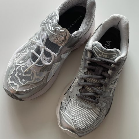 Asics x Aritzia Gel-Kayano 14 Blanc De Blanc, Asics x Cecilie Bahnsen GT-2160 White 착용 스타일 - 2