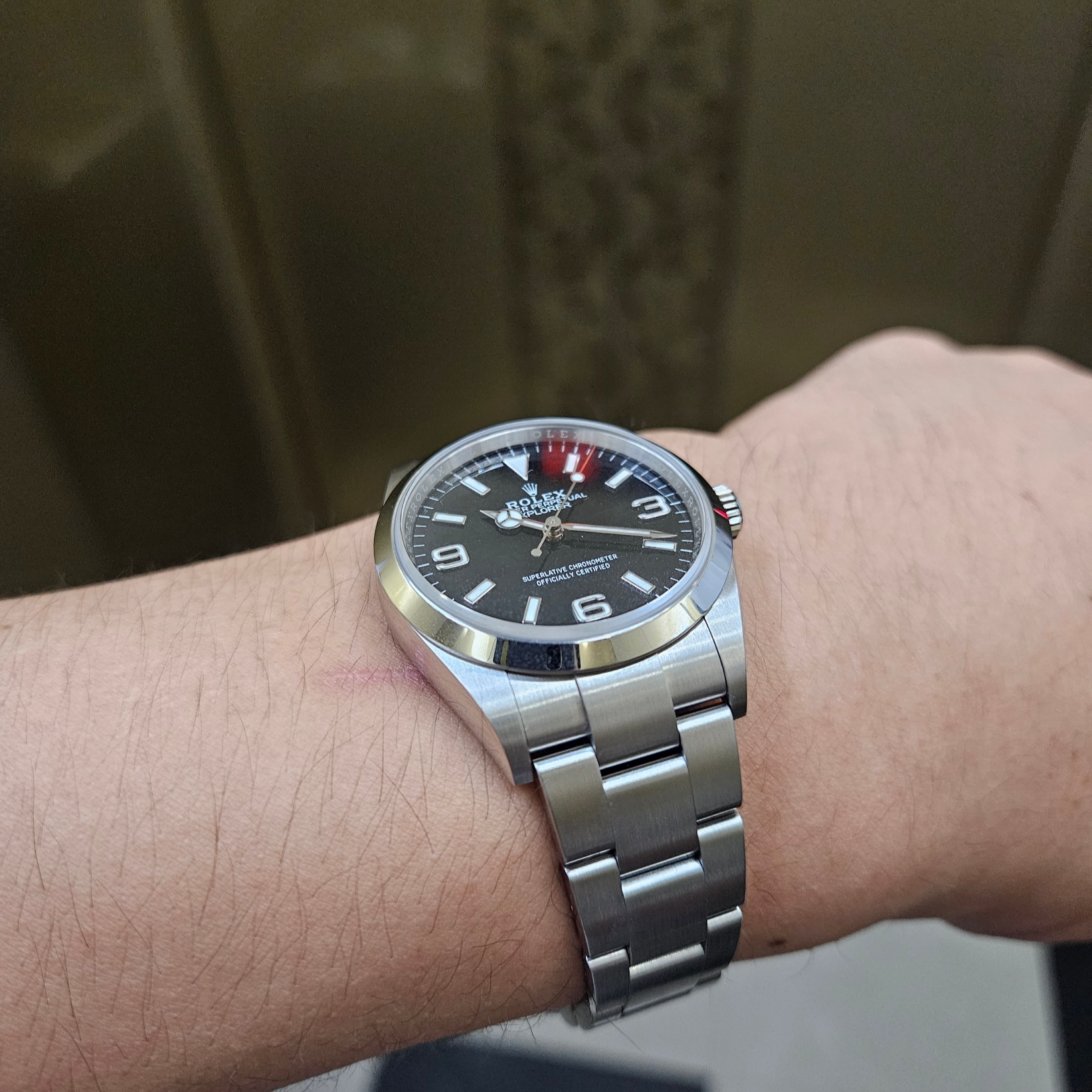 Rolex Explorer 36mm 124270 Black Oyster 착용 스타일