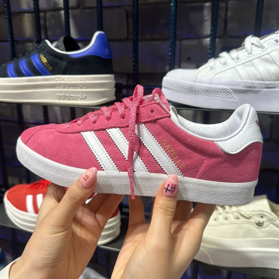 Adidas Gazelle 85 Pink Fusion Cloud White 착용 스타일