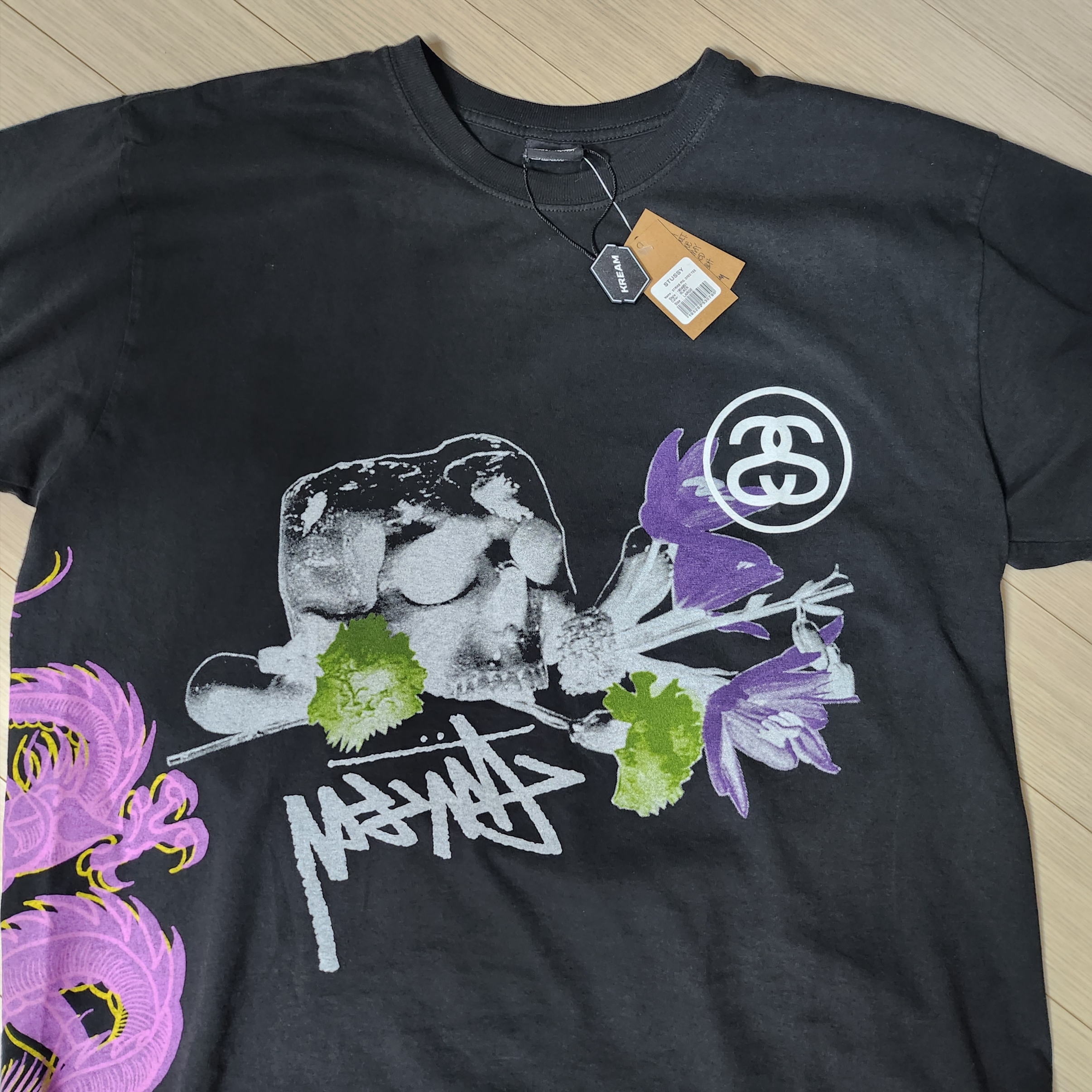 Stussy Strike Pigment Dyed T-Shirt Black 착용 스타일