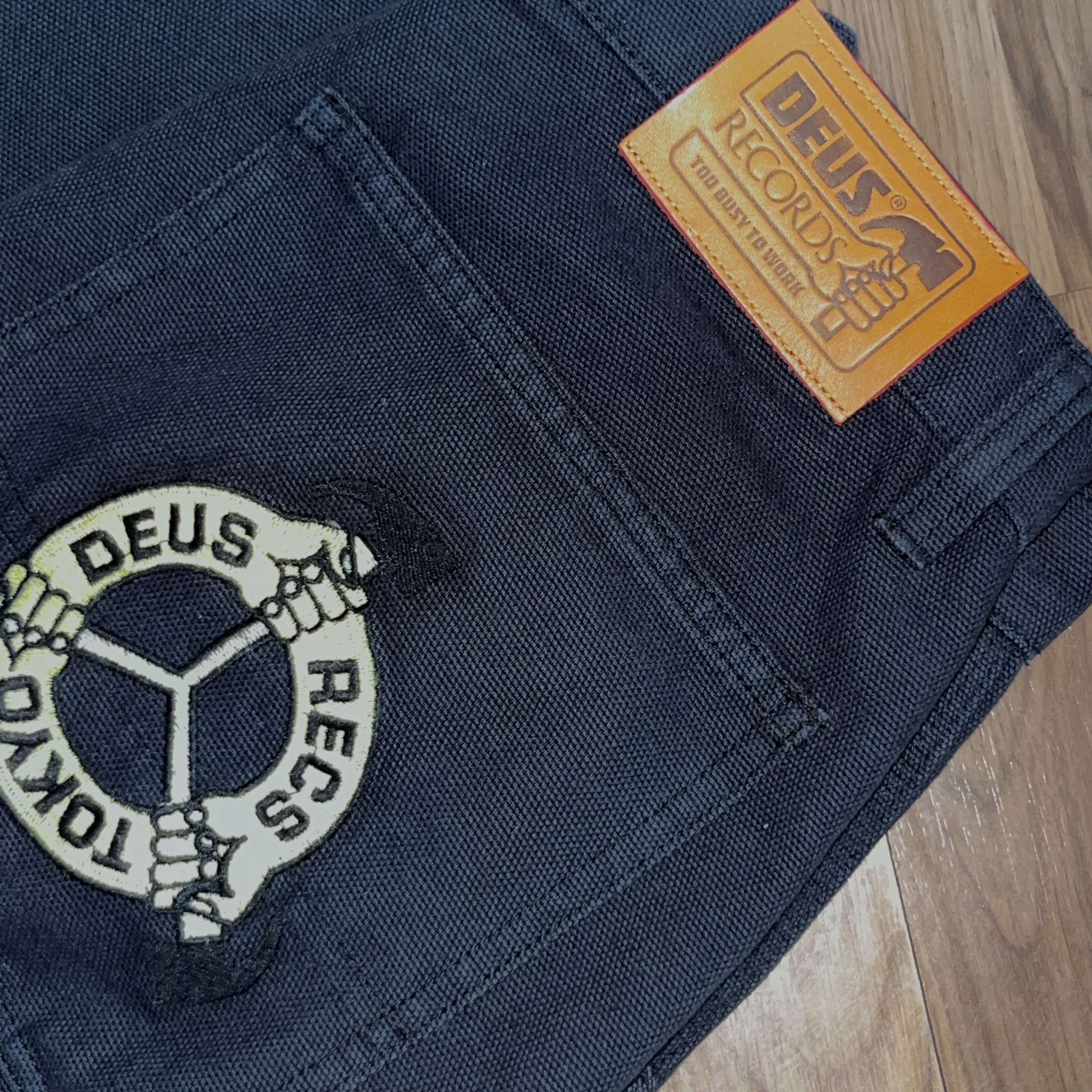 (Kids) Deus Ex Machina College Seoul T-Shirt Black 착용 스타일 - 5