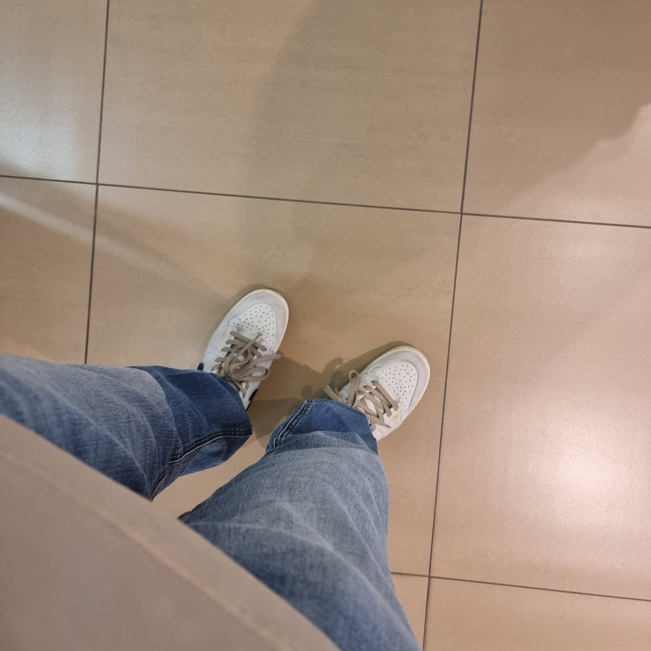Jordan 1 x Union KO Low Sail Neutral Grey 착용 스타일