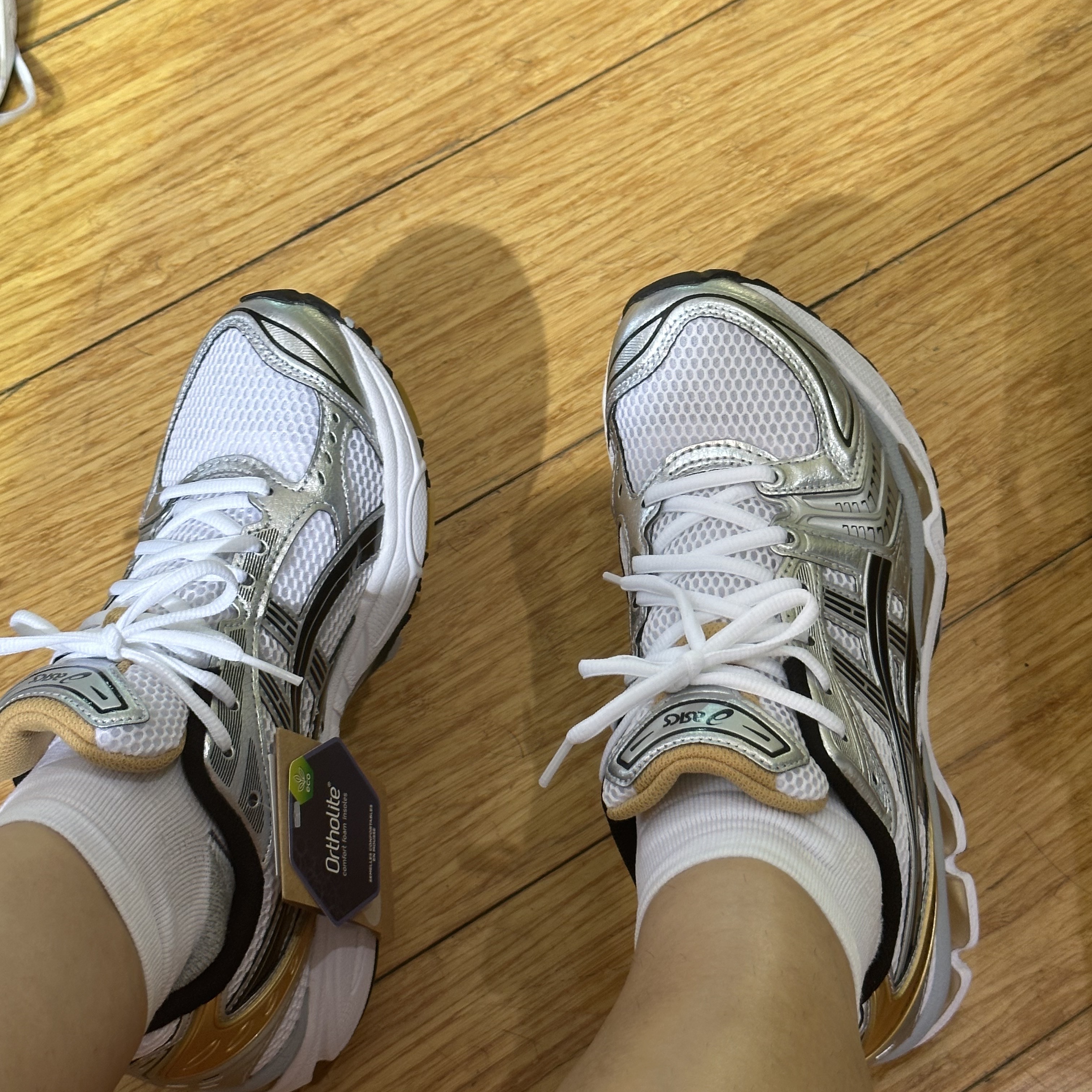 Asics Gel-Kayano 14 White Gold 착용 스타일 - 2