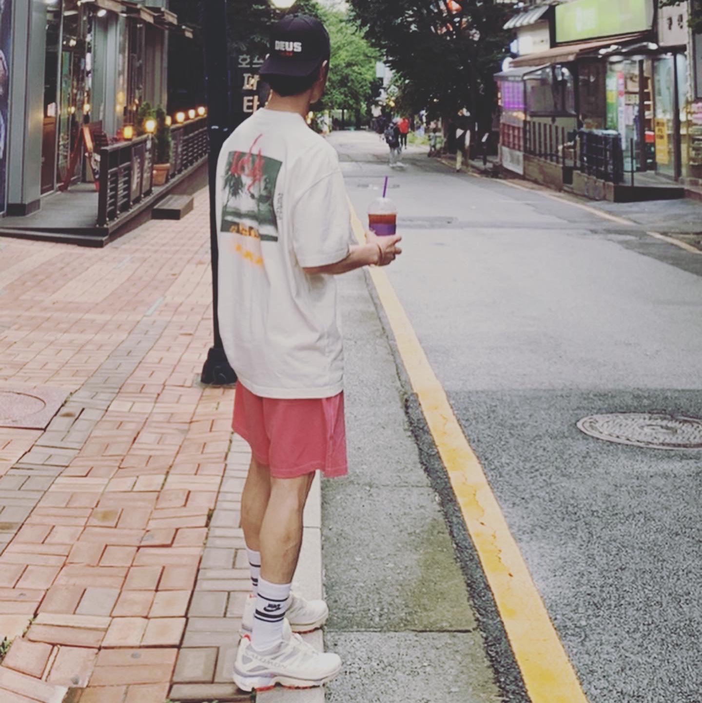 Salomon XT-4 Vanilla Ice 착용 스타일
