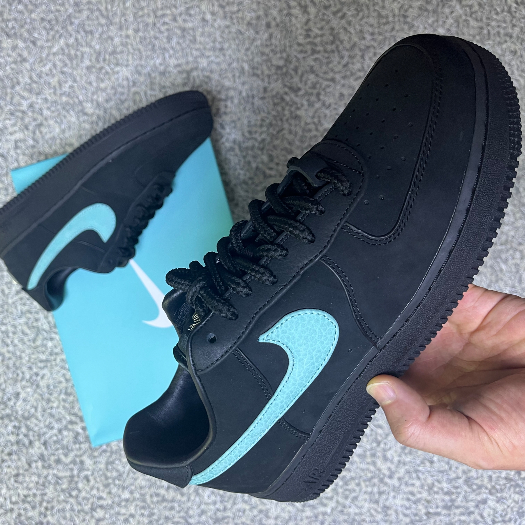Nike x Tiffany & Co. Air Force 1 Low SP 1837 착용 스타일