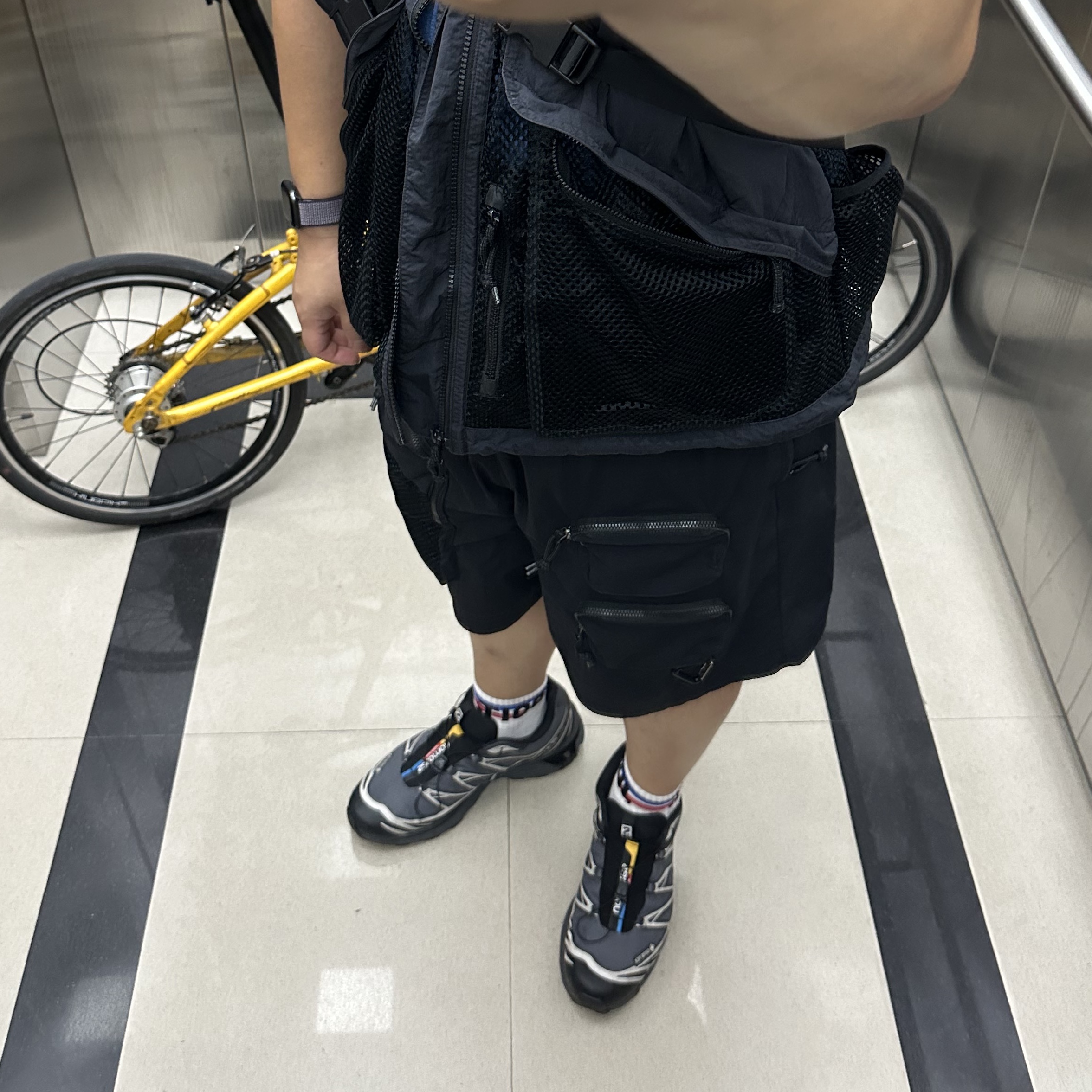 Salomon XT-6 Gore-Tex Black Ebony 착용 스타일