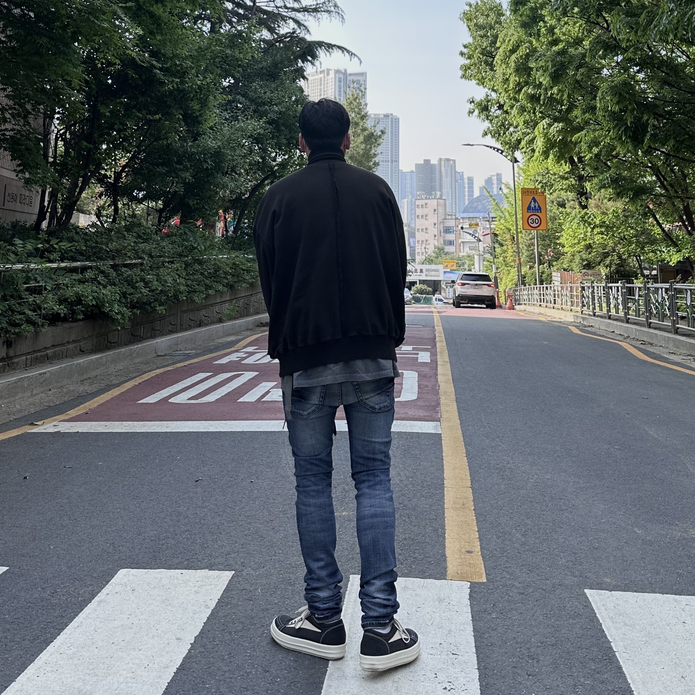 Undermycar Gaor Multi Patched Vintage Zip-Up Ganache - 23SS 착용 스타일