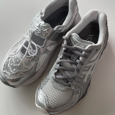 Asics x Aritzia Gel-Kayano 14 Blanc De Blanc, Asics x Cecilie Bahnsen GT-2160 White 착용 스타일 - 3