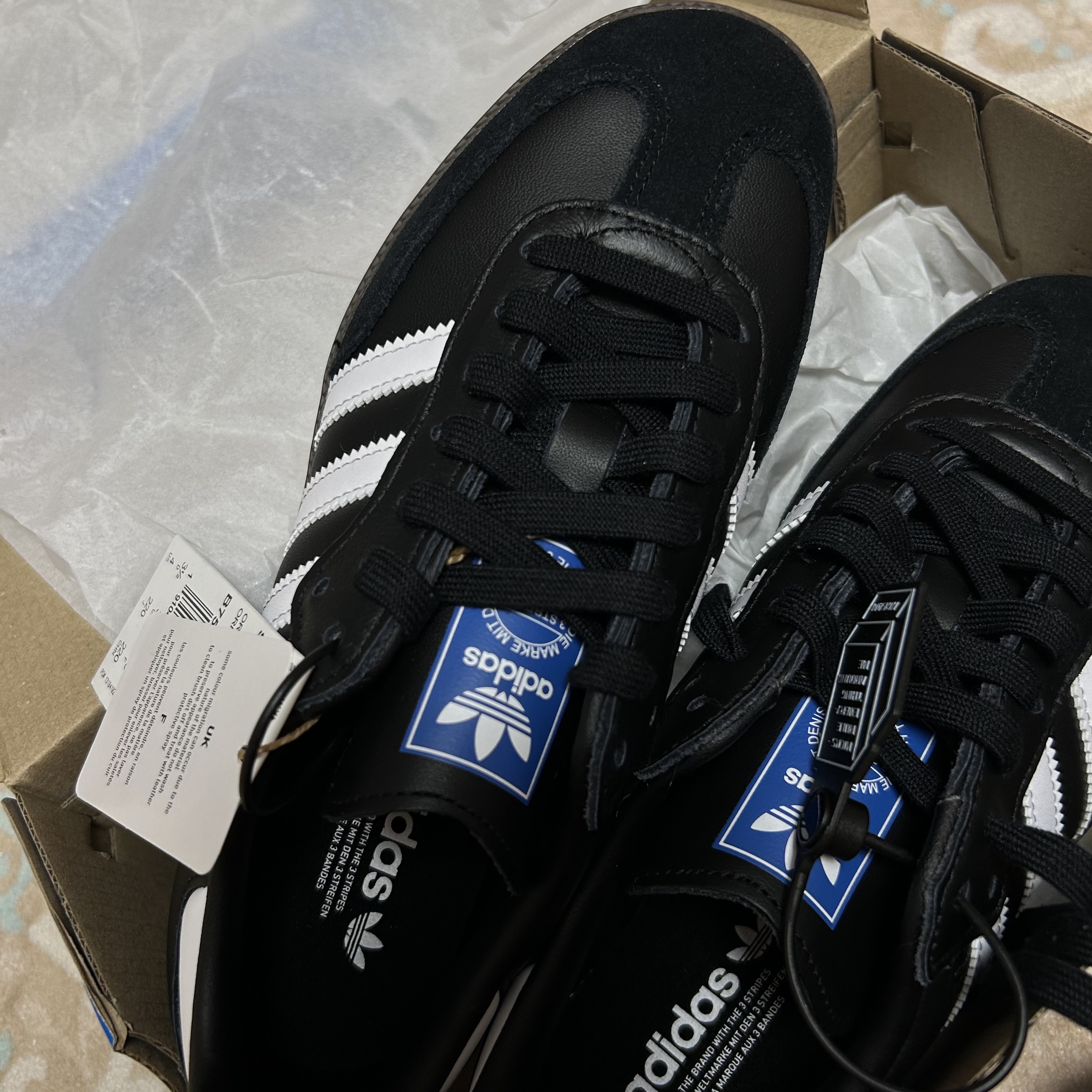 Adidas Samba OG Black White Gum 착용 스타일