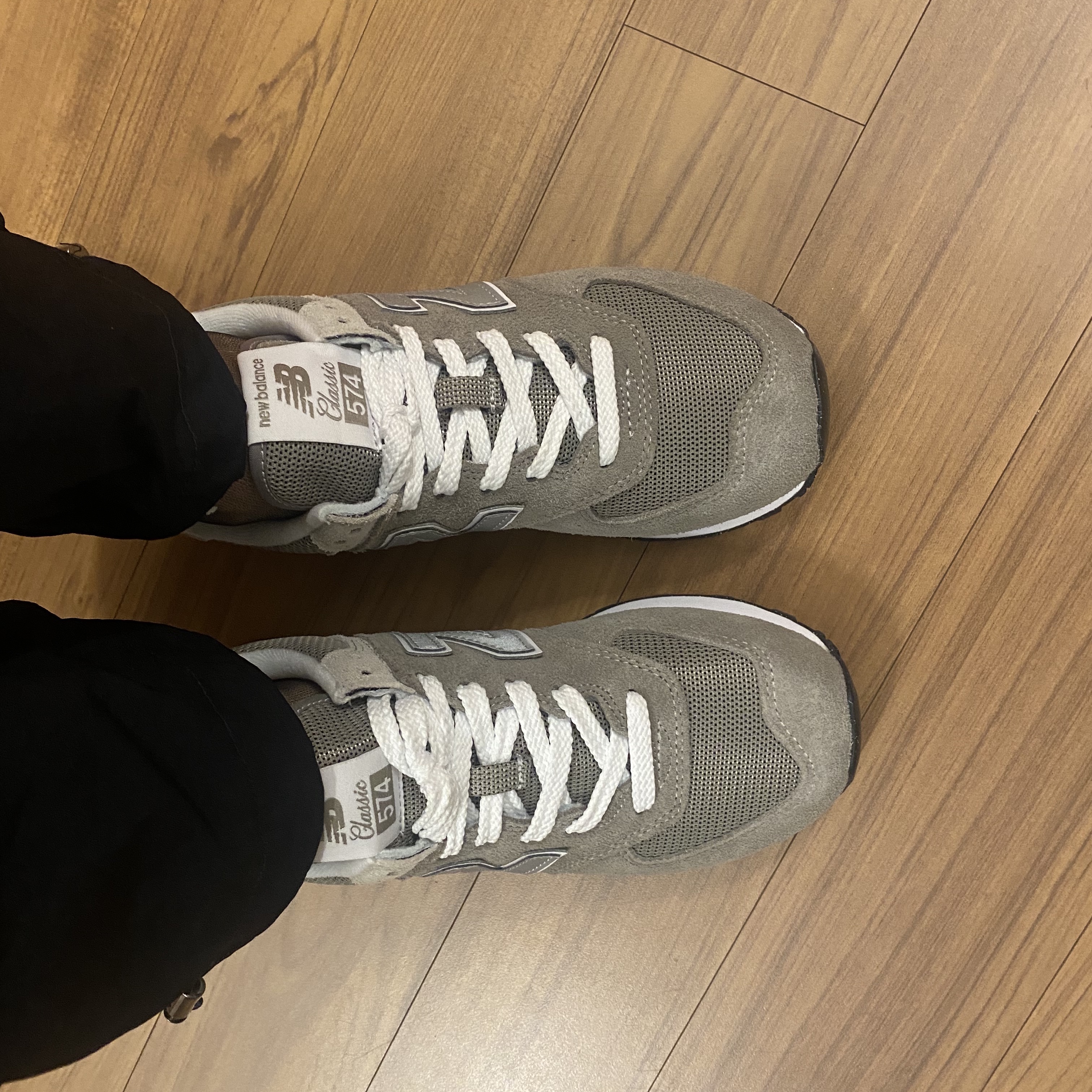 (W) New Balance 574 Worn By Anyone Grey - B Standard 착용 스타일 - 1