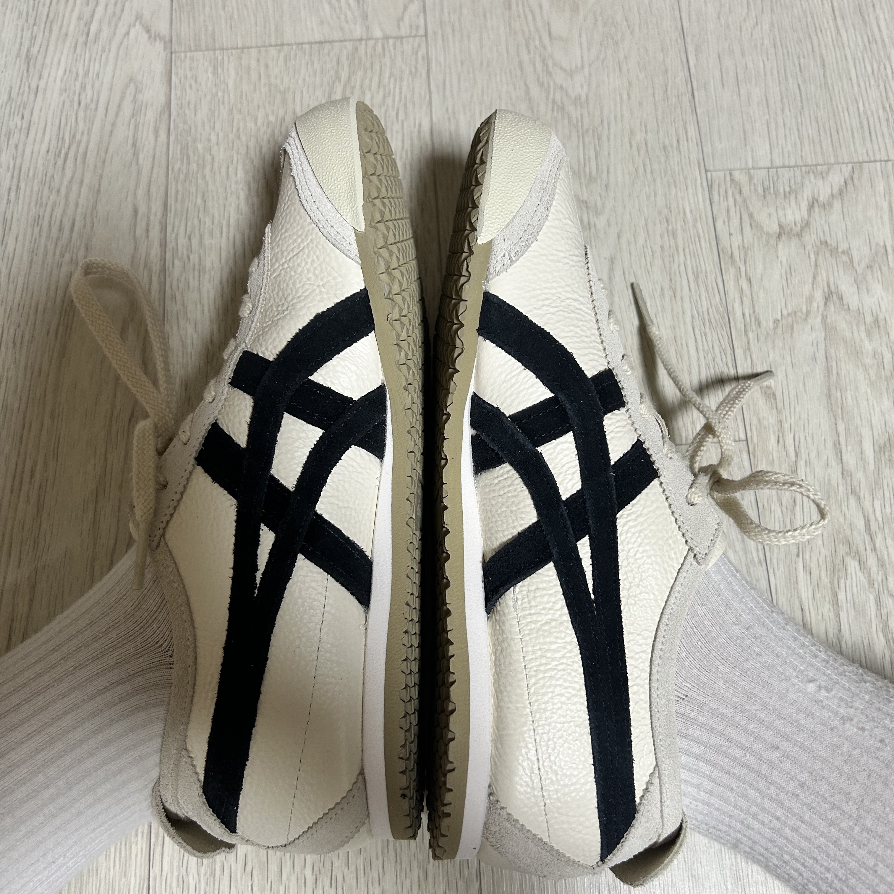 Onitsuka Tiger Mexico 66 Vintage White Black 착용 스타일