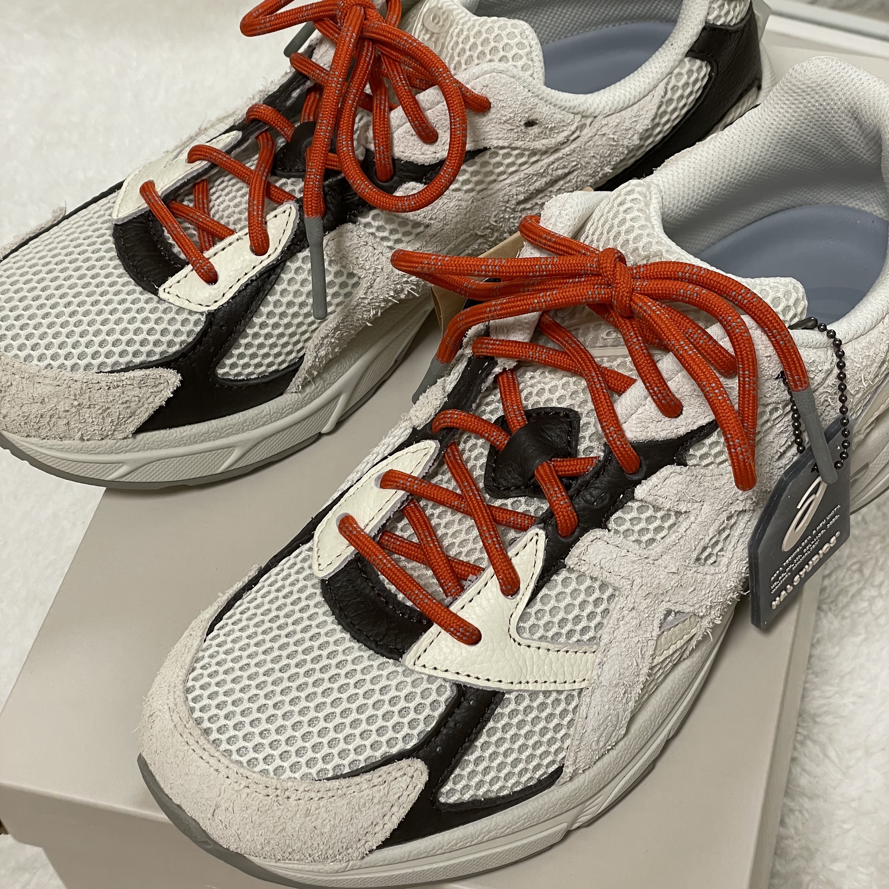 Asics x Hal Studios Gel-1130 MK-III Glacier 착용 스타일 - 3