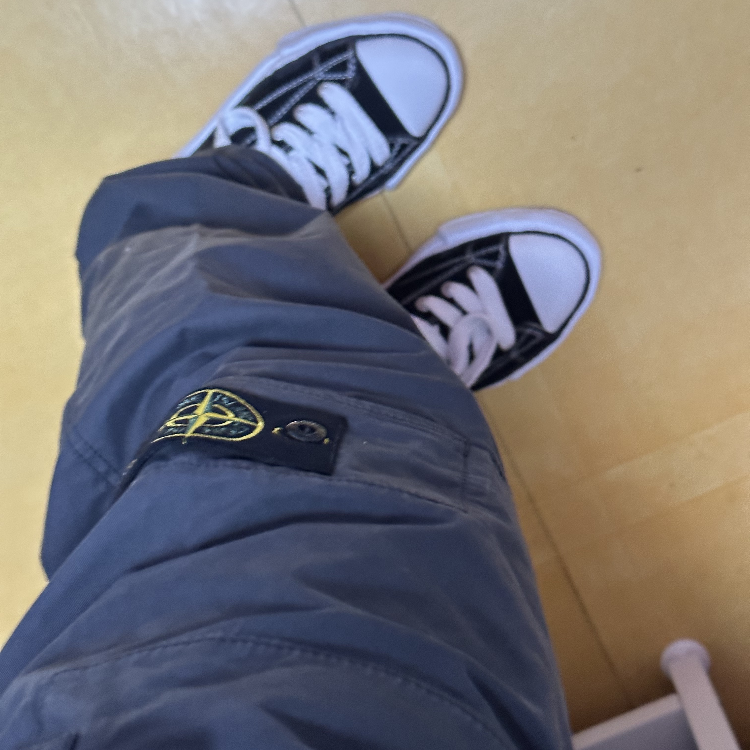 Maison Mihara Yasuhiro Peterson OG Sole Canvas Low Sneakers Black 착용 스타일 - 3