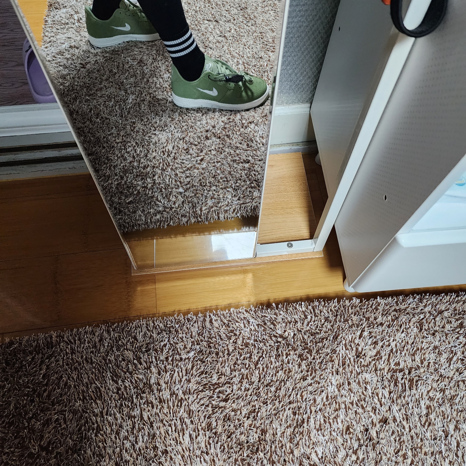 Nike Air Force 1 Low Retro Color of the Month Oil Green 착용 스타일