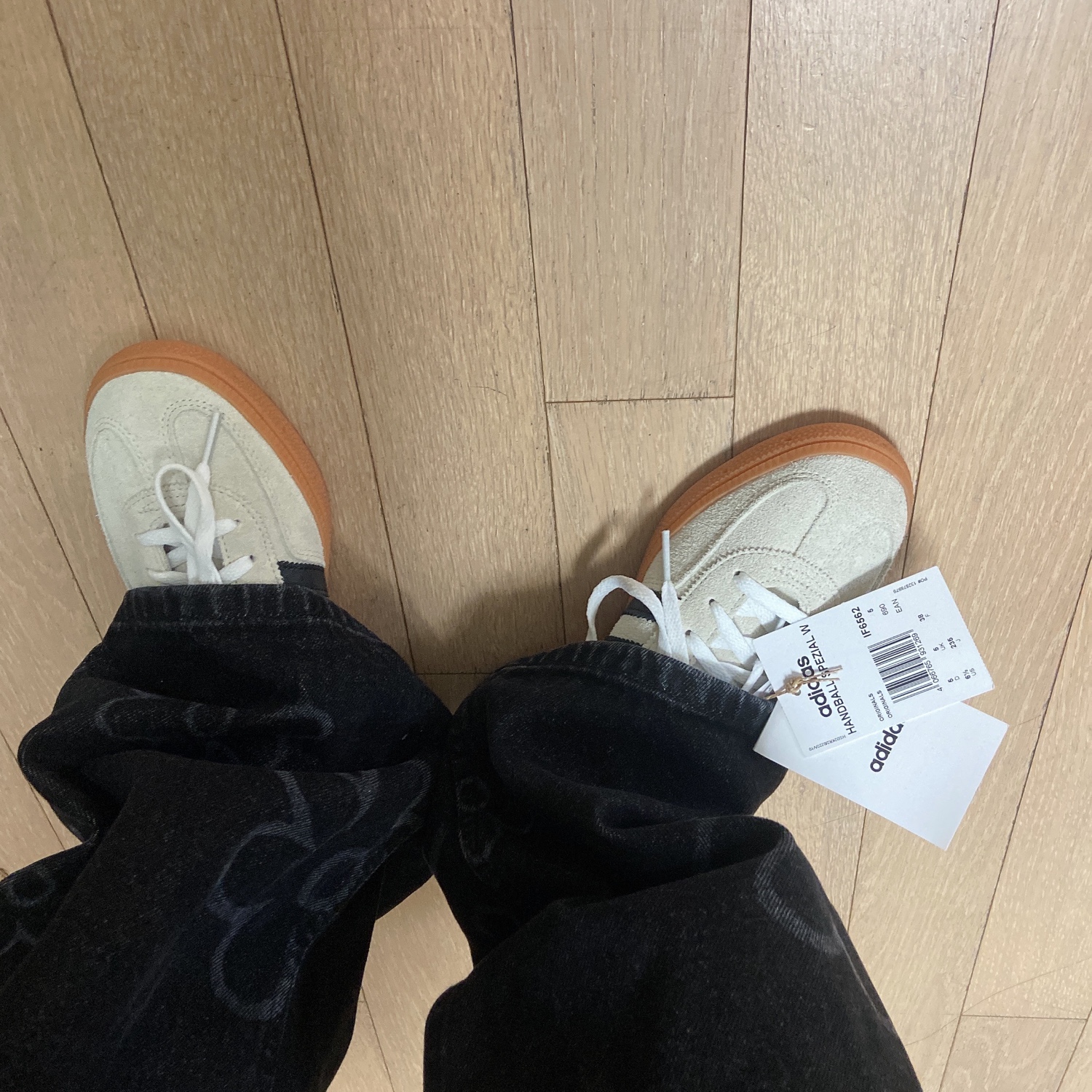 (W) Adidas Spezial Handball Aluminium Core Black 착용 스타일 - 3
