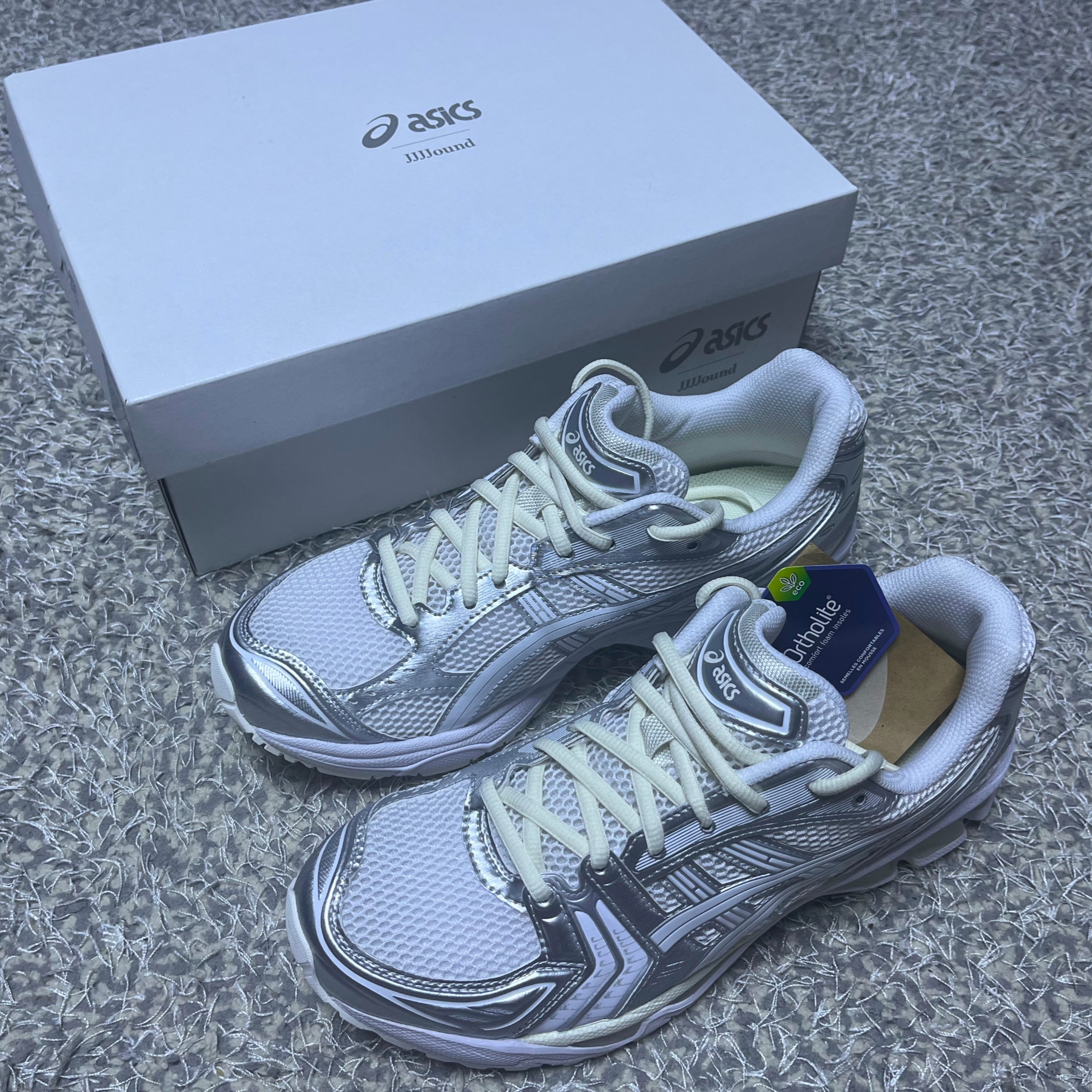 Asics x JJJJound Gel-Kayano 14 Silver White 착용 스타일