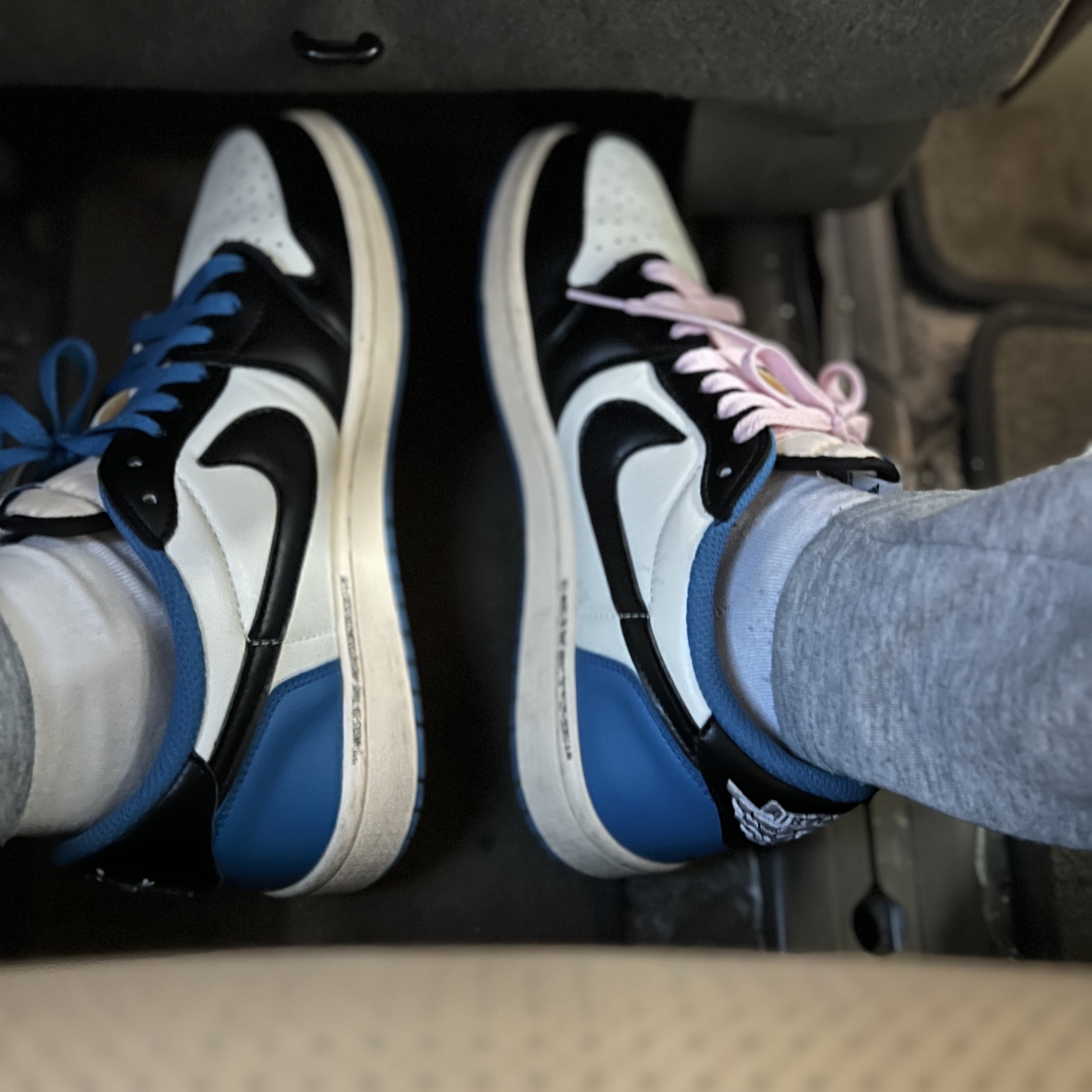 Jordan 1 x Travis Scott x Fragment Retro Low OG SP Military Blue 착용 스타일