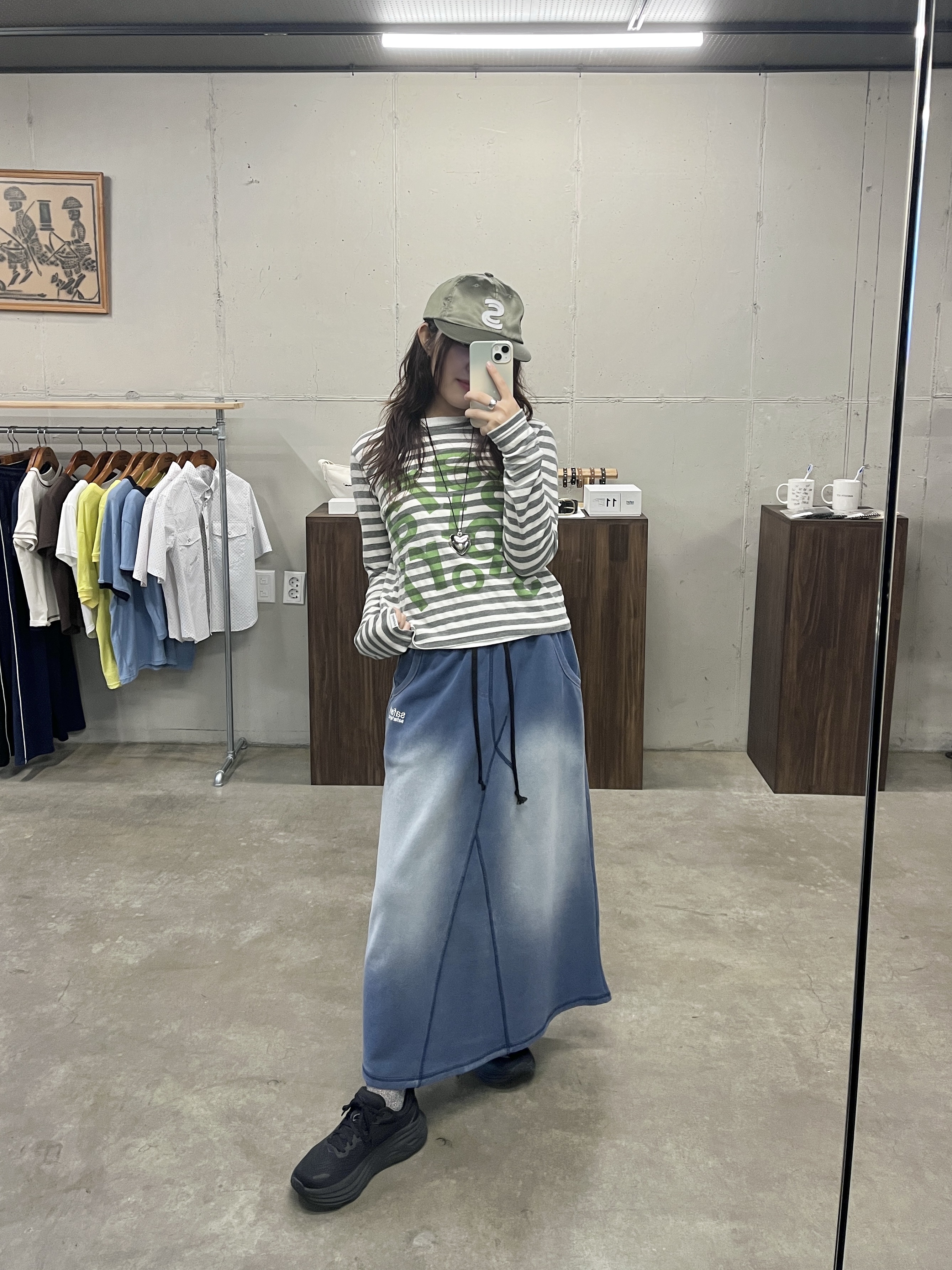(W) Hoka Bondi 8 Black - Wide, [KREAM 단독] Safarispot Women 1/2 Ticketing Stripe Border Tee Gray 착용 스타일 - 1