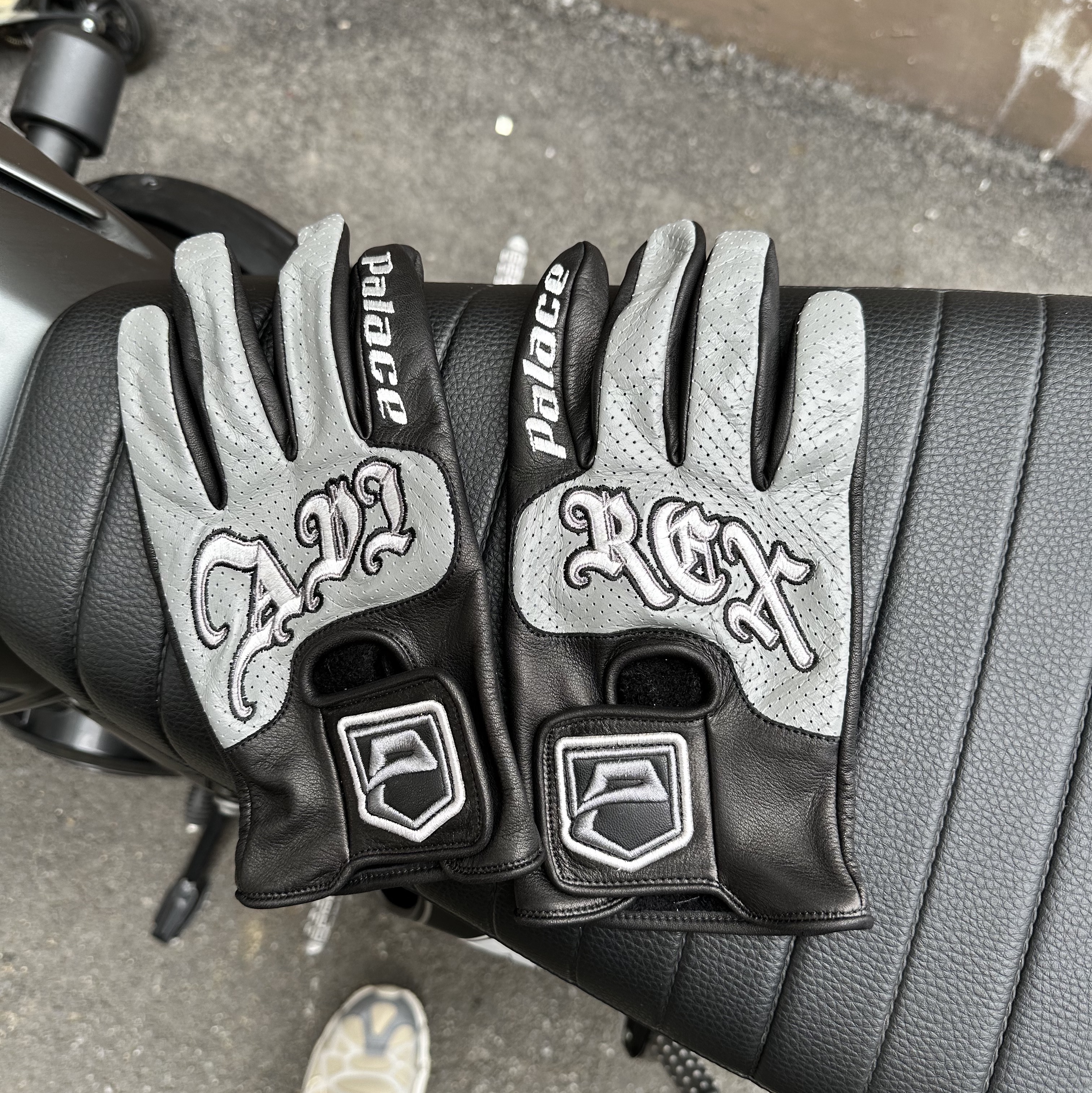 小物 PALACE AVIREX LEATHER GLOVES BLACK L/XL PALACE AVIREX LEATHER GLOVES BLACK L/XL