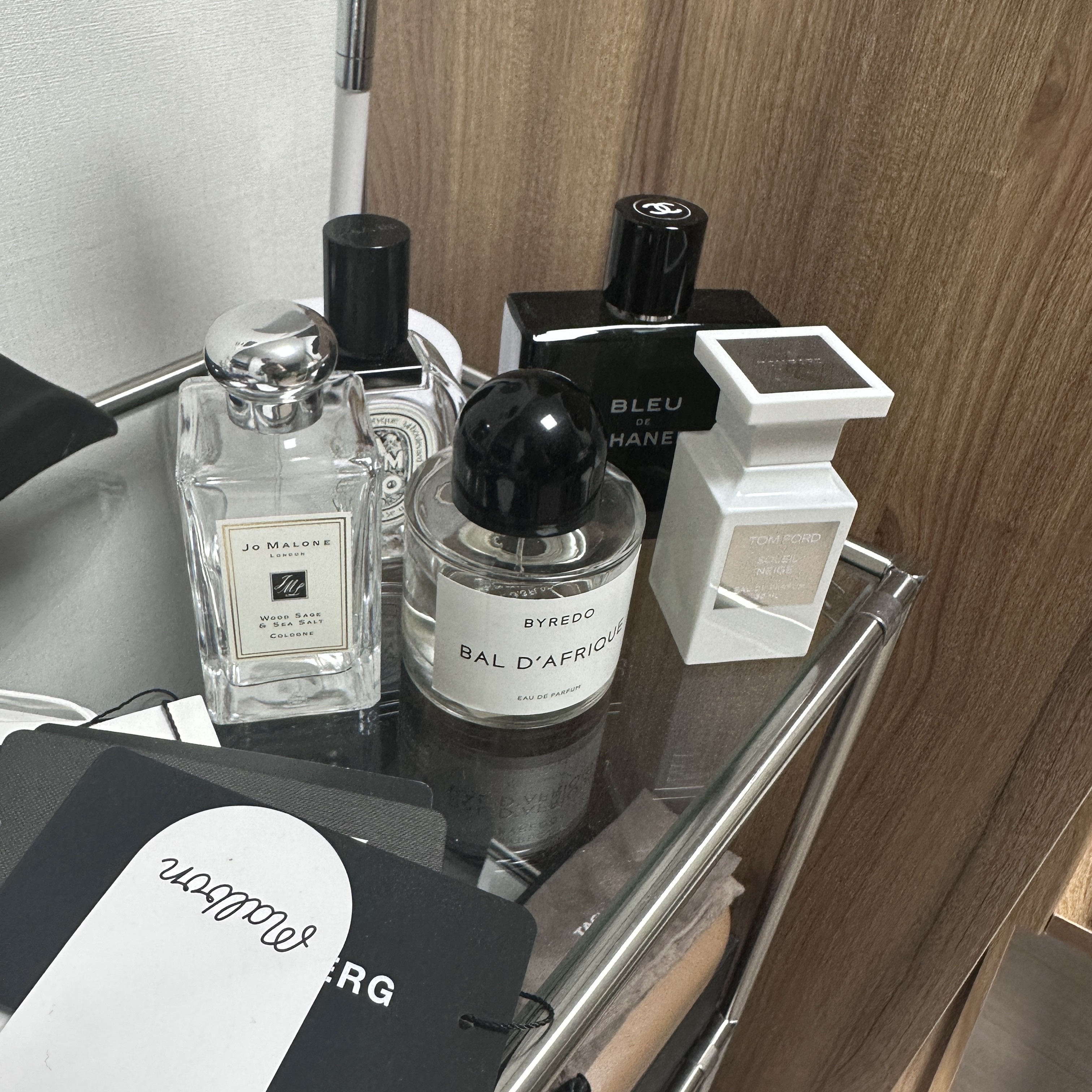 Tom Ford Soleil Neige Eau De Parfum 50ml, Byredo Bal d'Afrique Eau De Parfum 100ml 착용 스타일