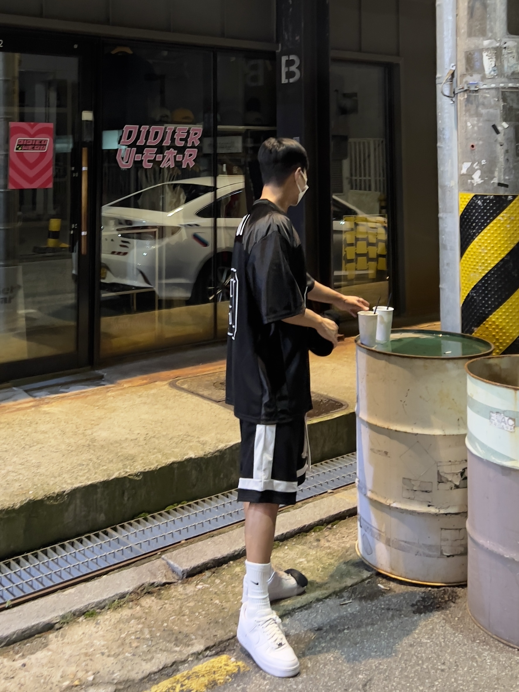 Nike x Drake Nocta Air Force 1 Low SP Certified Lover Boy White 착용 스타일 - 3
