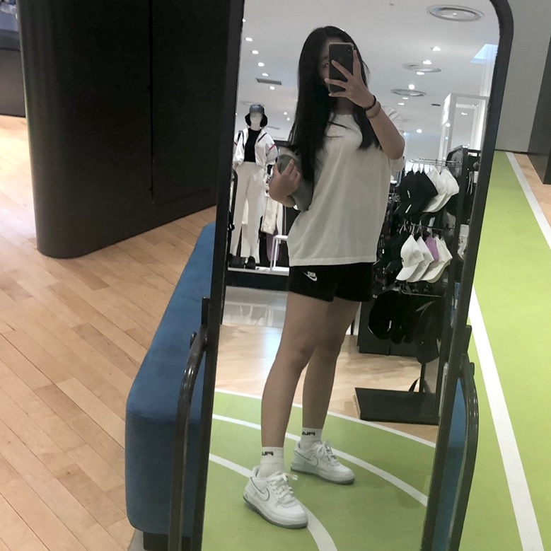 (GS) Nike Air Force 1 White Wolf Grey 착용 스타일
