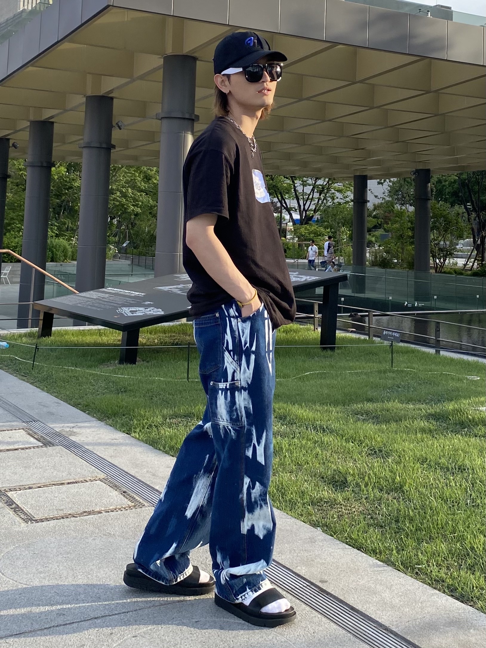 Ader Error x Zara Pleated Cap Black 착용 스타일 - 1