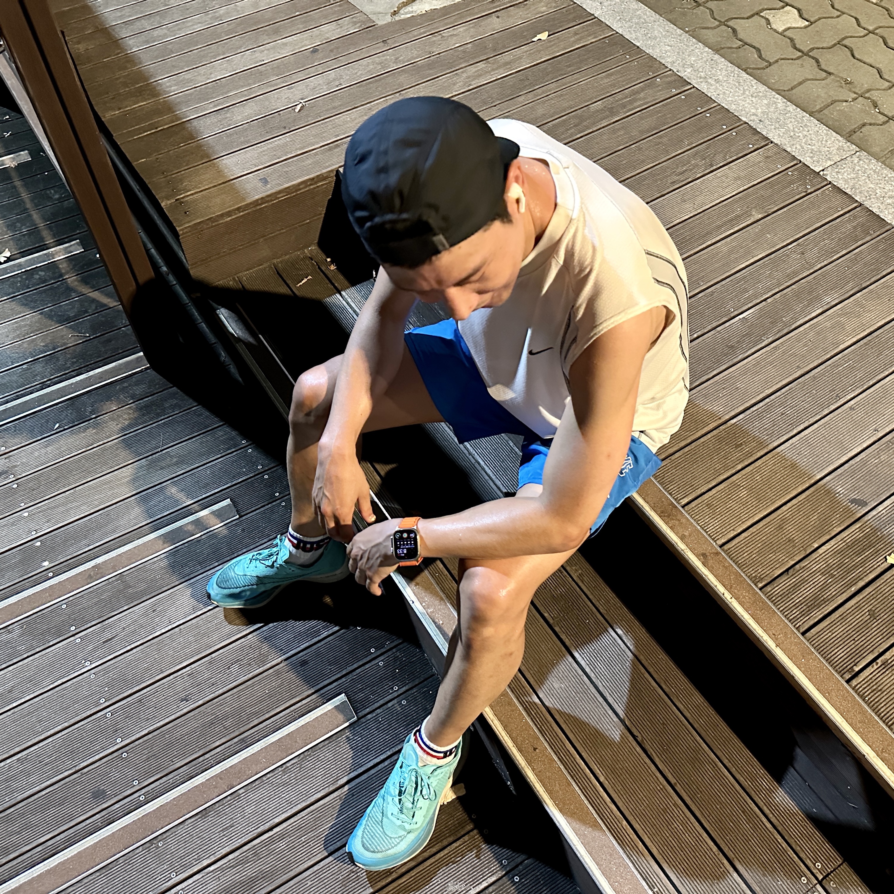 Nike ZoomX Vaporfly Next% 2 Aurora Green, Nike ZoomX Vaporfly Next% 3 White Grey 착용 스타일 - 2