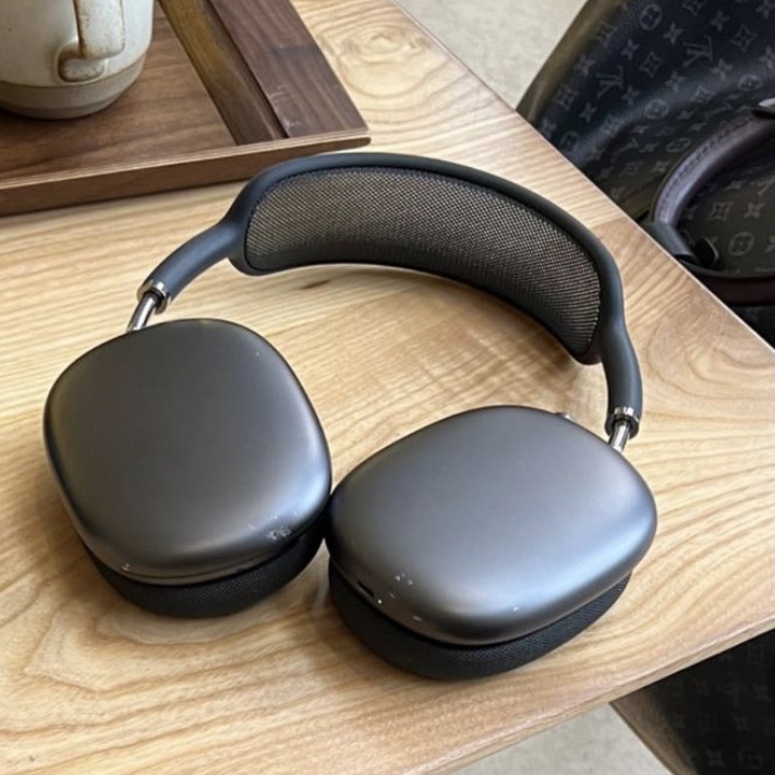 Apple AirPods Max Lightning Space Gray (Korean Ver.) 착용 스타일