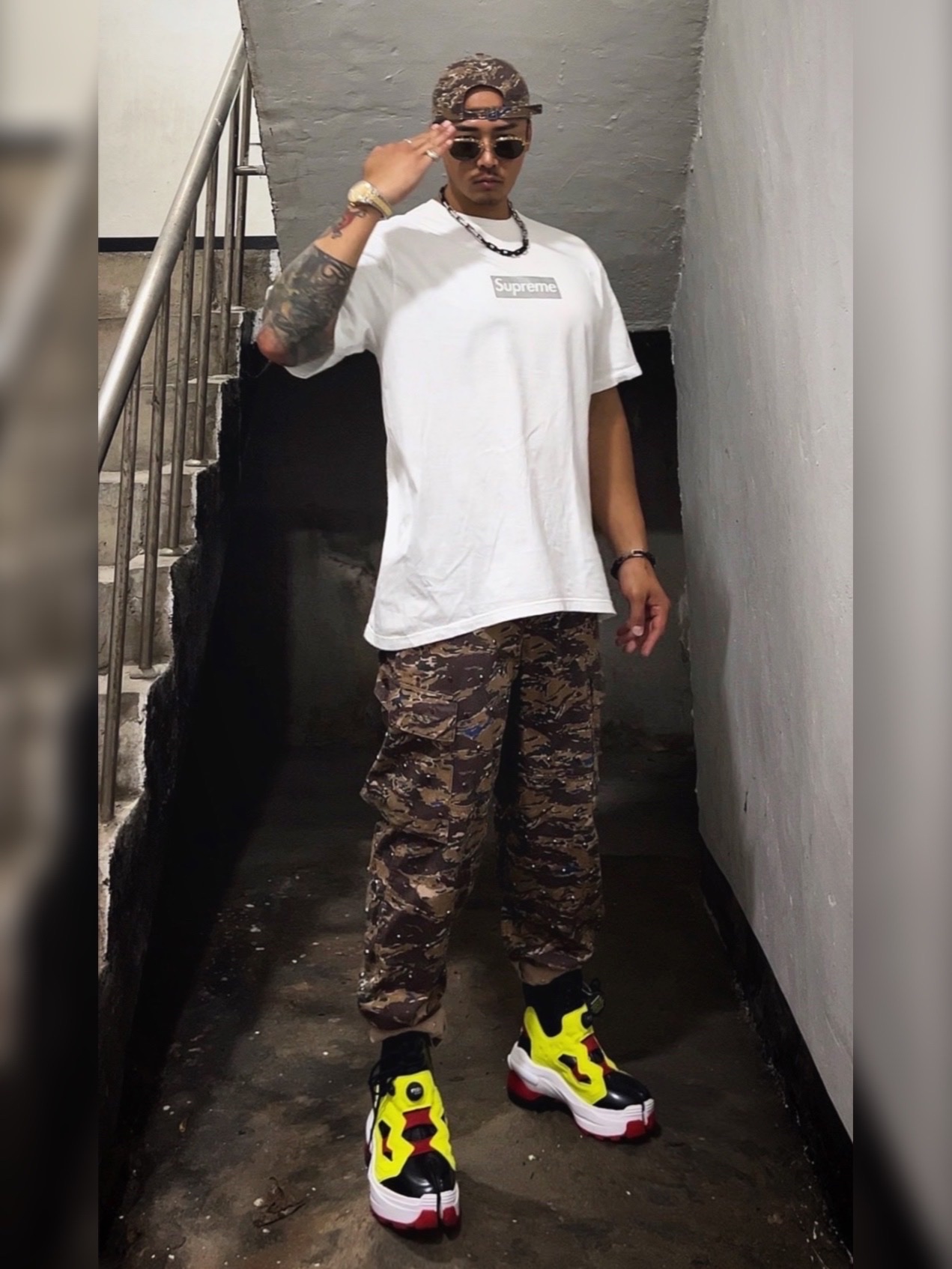 Supreme x Undercover Studded 6-Panel Brown Camo - 23SS, Supreme x Undercover Studded Cargo Pant Brown - 23SS 착용 스타일 - 1