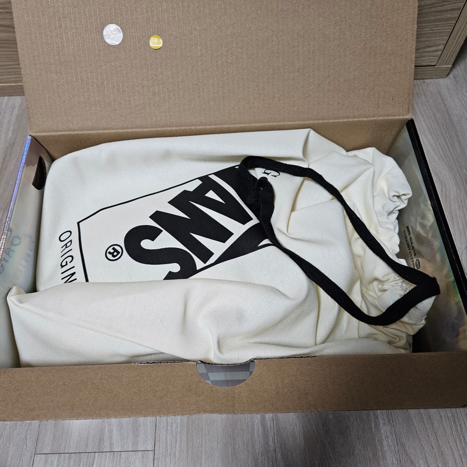 Vans Vault x Goodfight OG Style 93 LX Cream White 착용 스타일 - 2