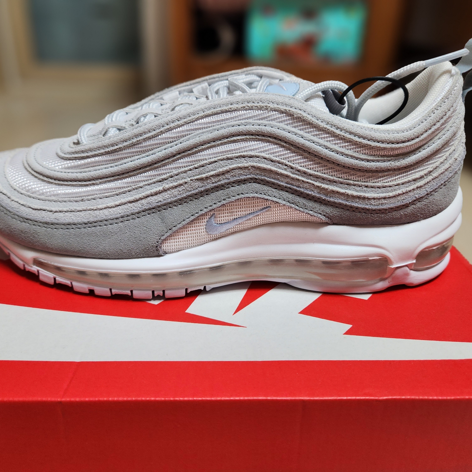 Nike Air Max 97 SE Pure Platinum 착용 스타일