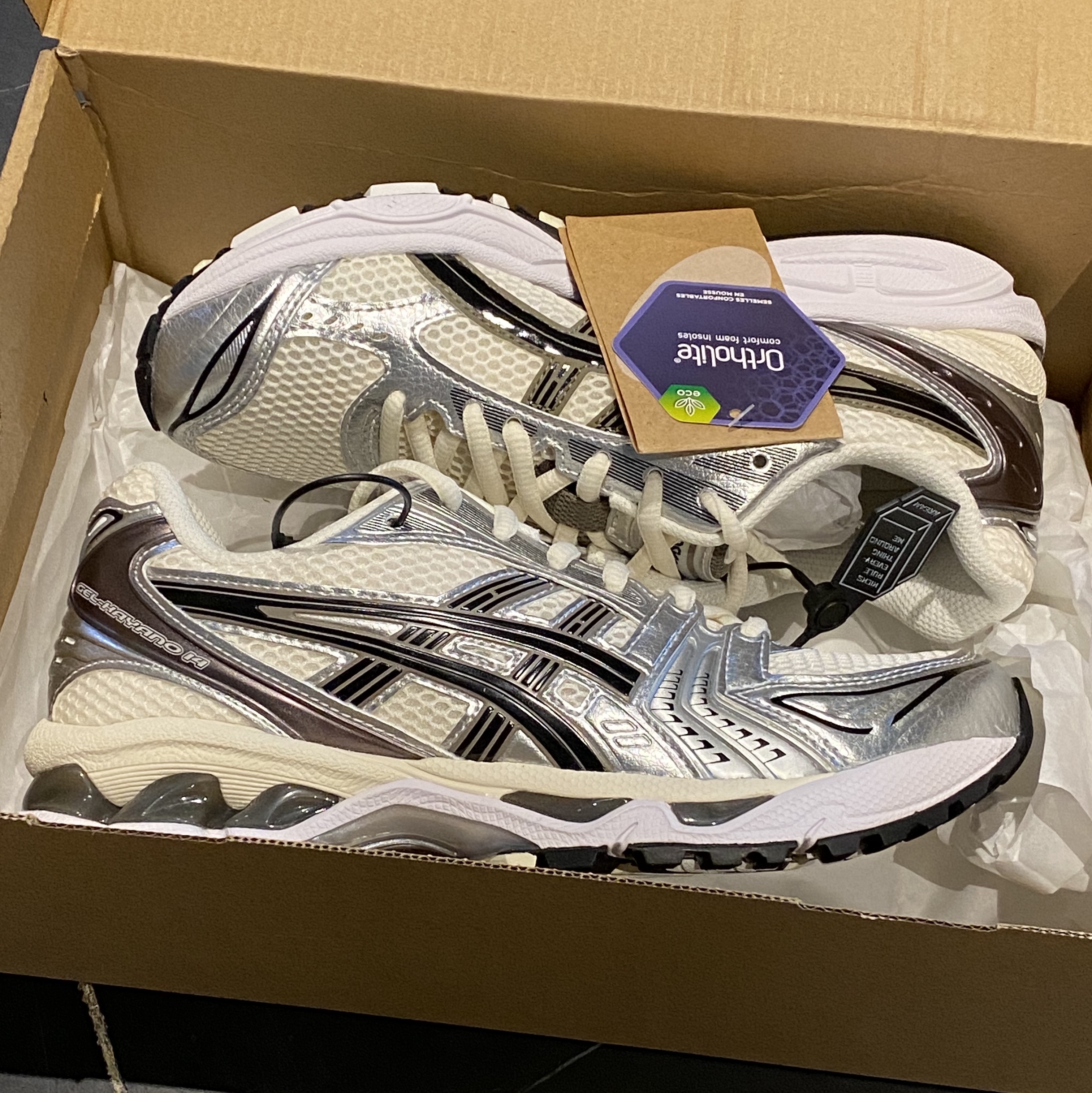 Asics Gel-Kayano 14 Cream Black 착용 스타일 - 2