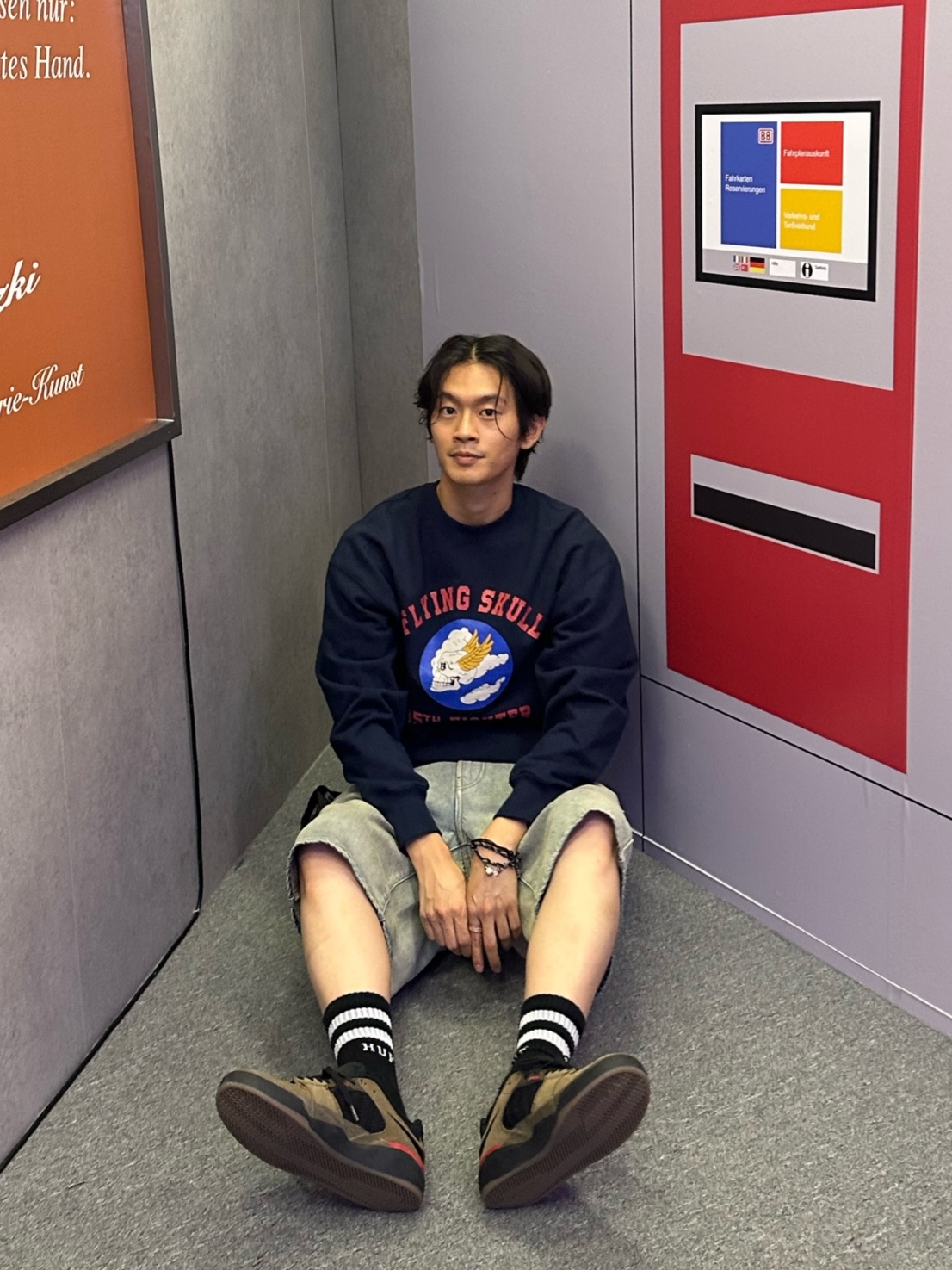Nike SB Ishod Wair Light Olive, Supreme Baggy Denim Shorts Washed Blue - 23SS 착용 스타일 - 2