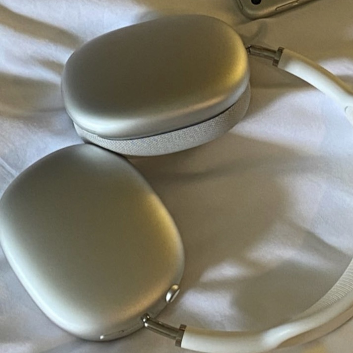 Apple AirPods Max Lightning Silver (Korean Ver.) 착용 스타일