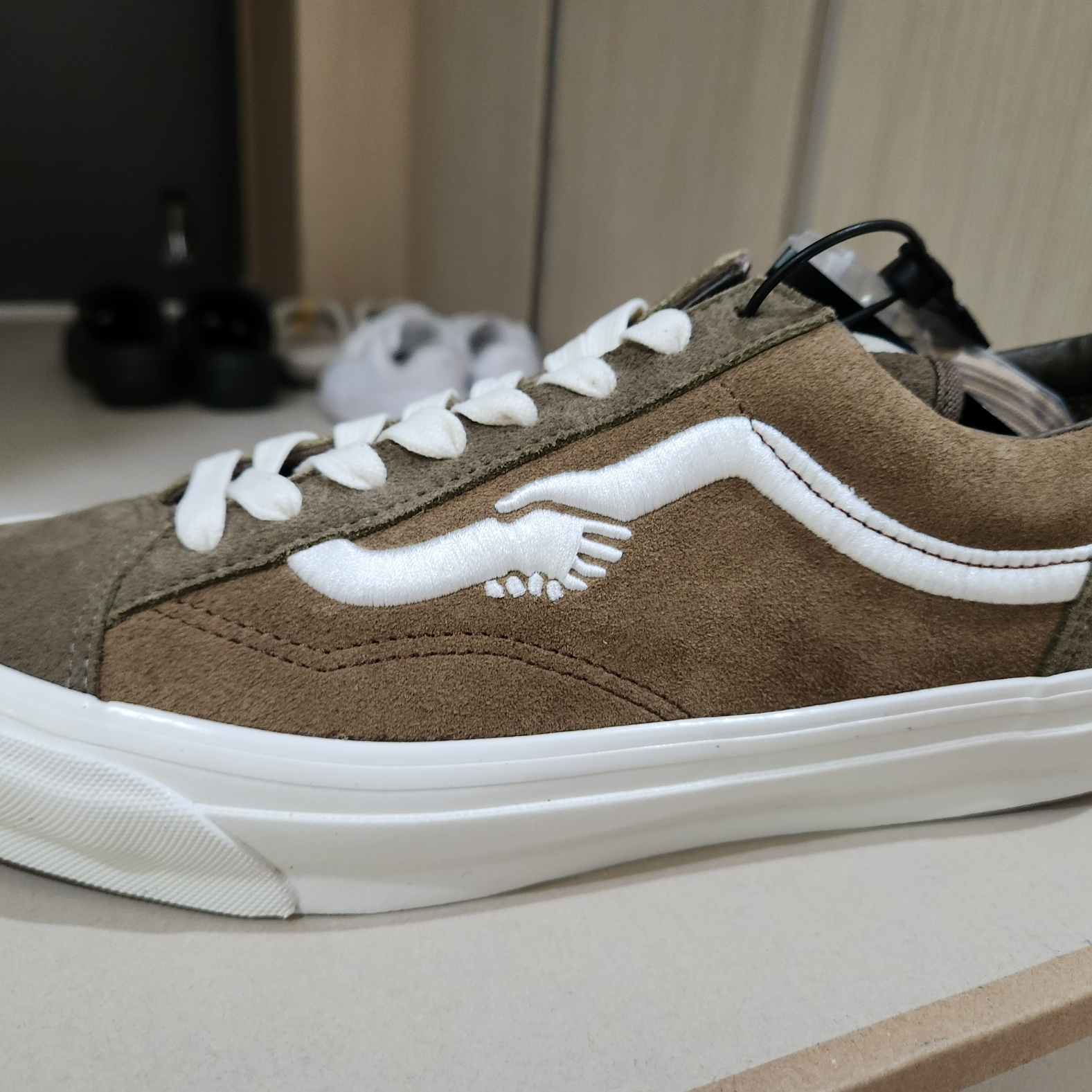 Vans Vault x Notre OG Style 36 LX Brown 착용 스타일