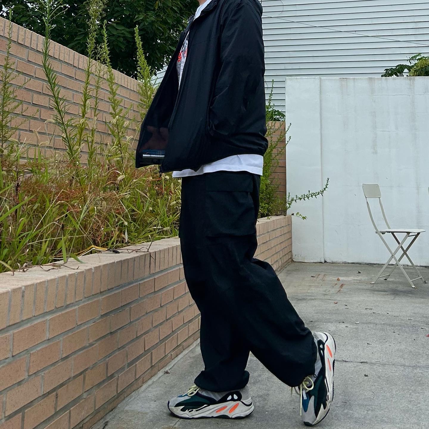 Stussy x Off-White 40 WT T-Shirt, Adidas Yeezy Boost 700 Wave Runner Solid Grey 2017/2019 착용 스타일 - 2