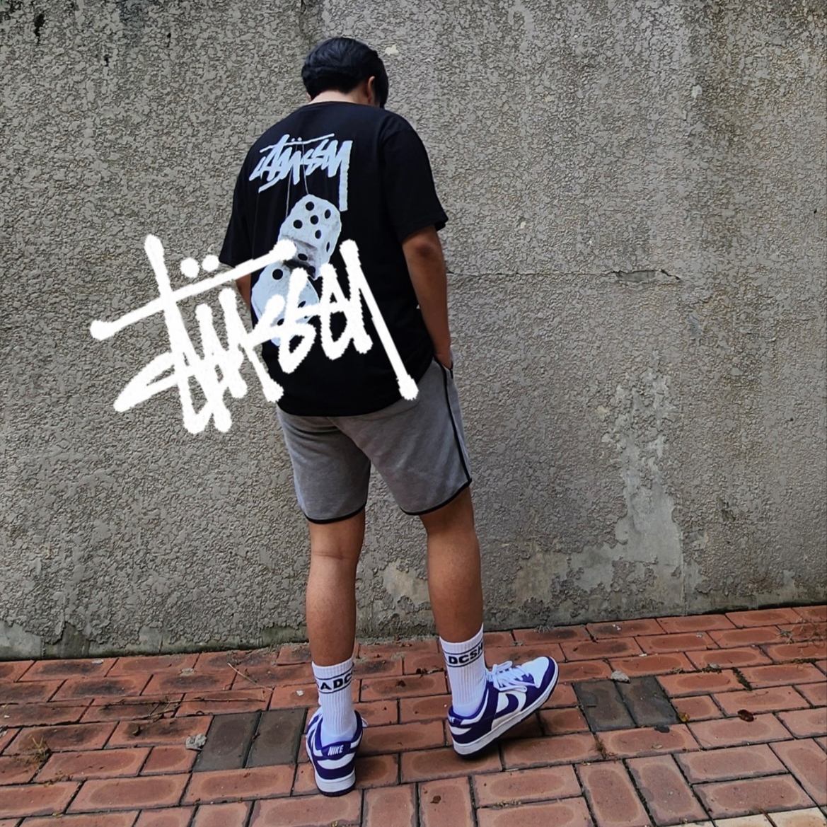 Nike Dunk Low Retro Championship Court Purple, Stussy Fuzzy Dice T-Shirt Black 착용 스타일 - 3