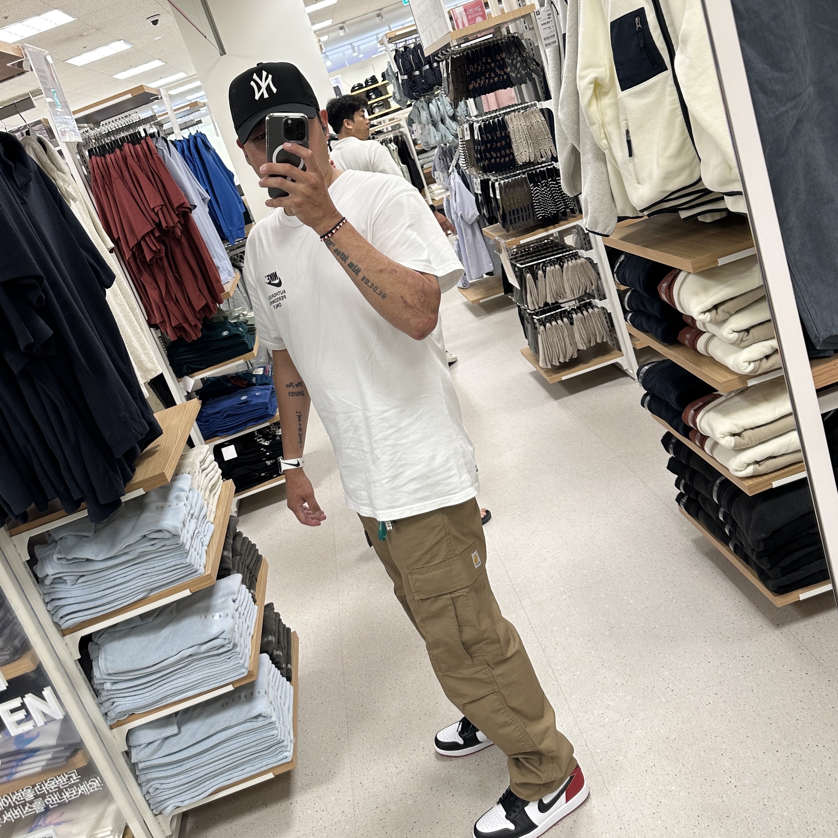 Jordan 1 Retro Low OG Black Toe 착용 스타일