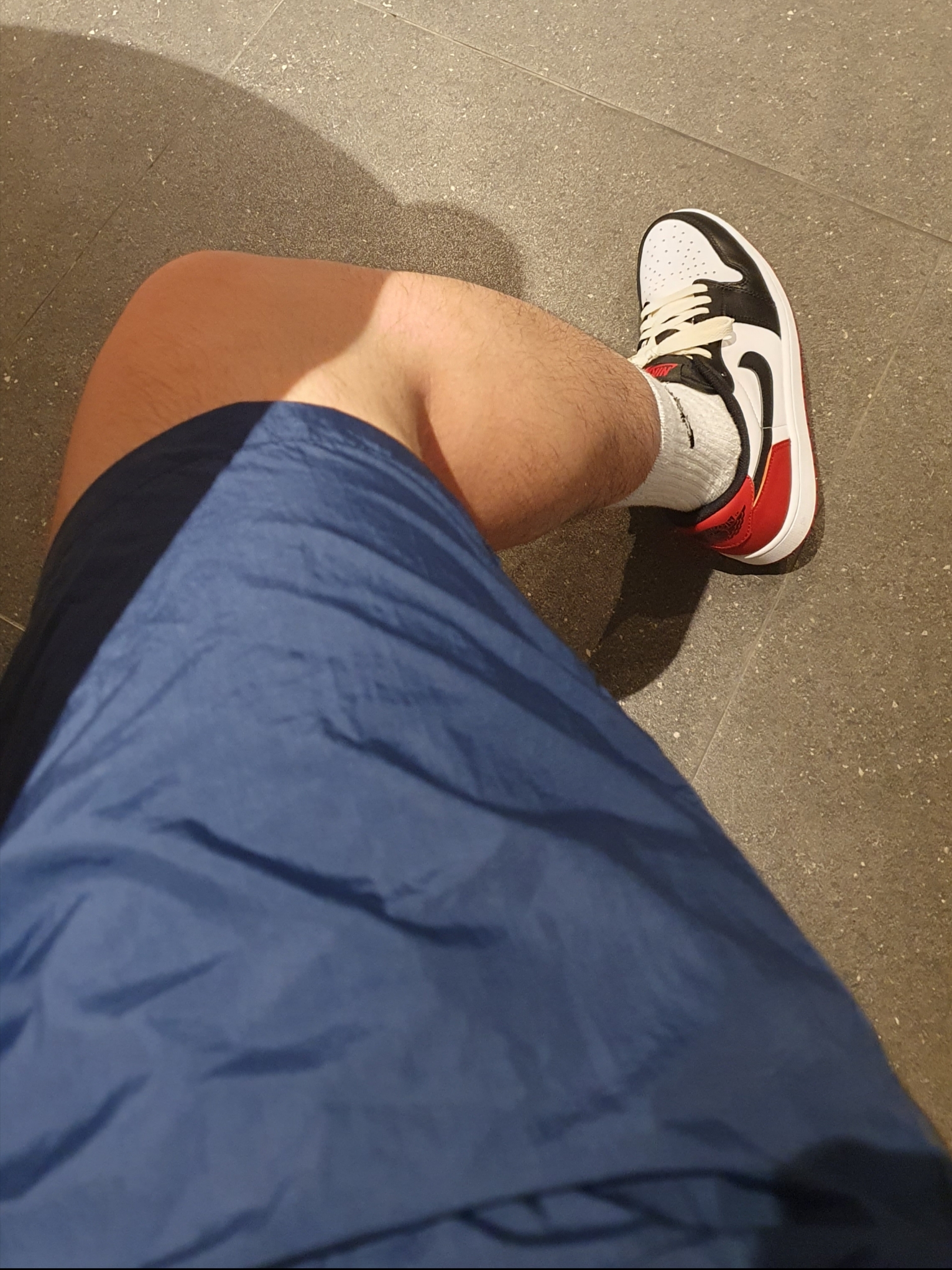 IAB Studio Woven Shorts Navy - The Hyundai Seoul Exclusive, Jordan 1 Retro Low OG Black Toe 착용 스타일
