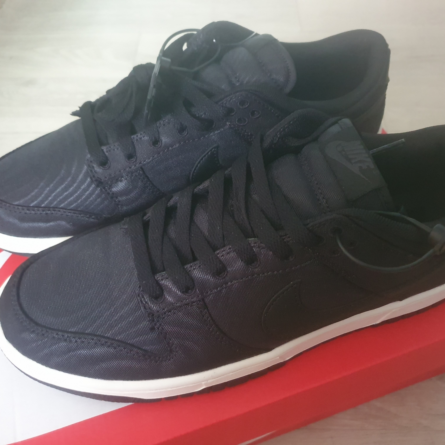 Nike Dunk Low Retro Premium Black 착용 스타일 - 1