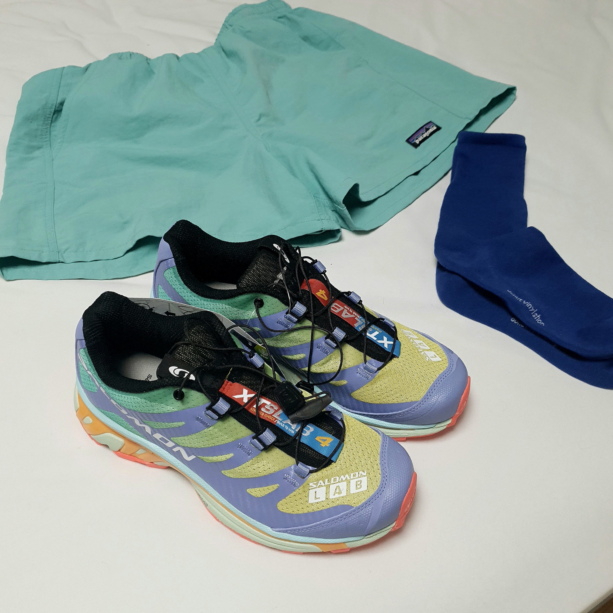 Salomon XT-4 Evening Primrose Mint Leaf, (W) Patagonia Baggies Shorts 5 Inch Fresh Teal 착용 스타일 - 2