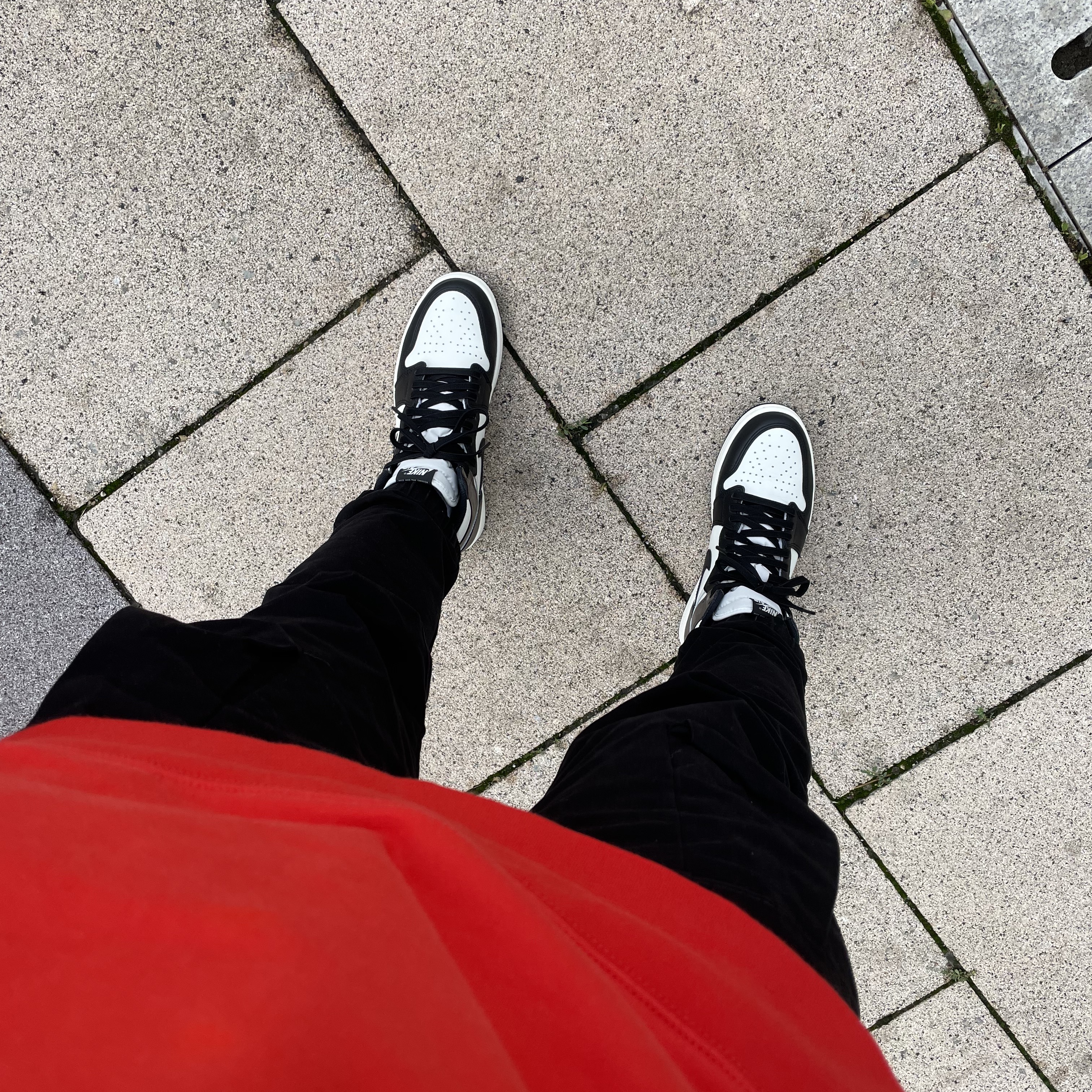 Jordan 1 Retro High OG Black Mocha 착용 스타일