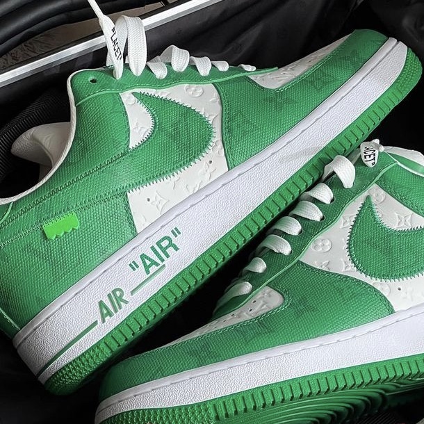 Louis Vuitton x Nike Air Force 1 Low by Virgil Abloh White Gym Green 착용 스타일
