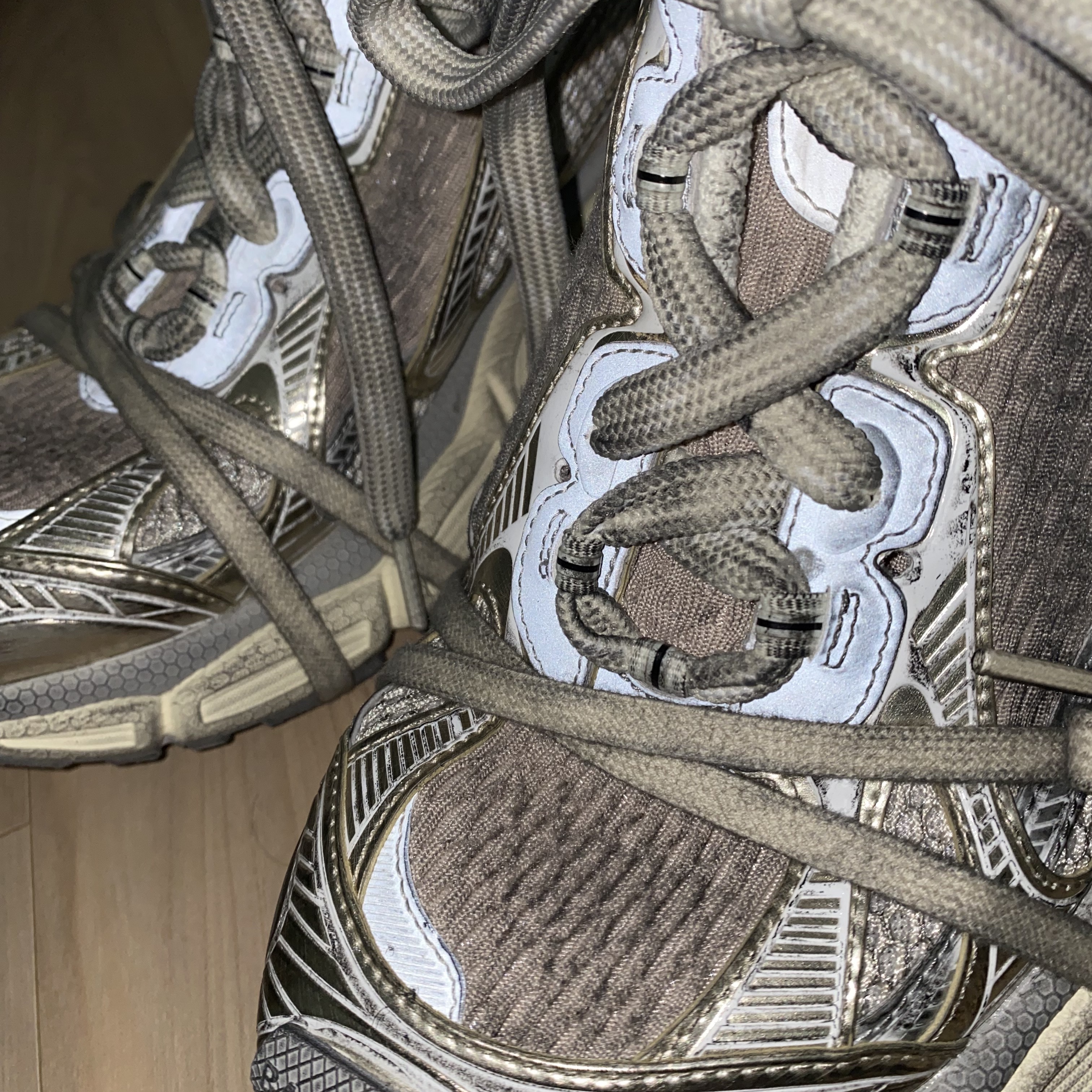 Balenciaga 3XL Sneakers Light Beige 착용 스타일 - 1