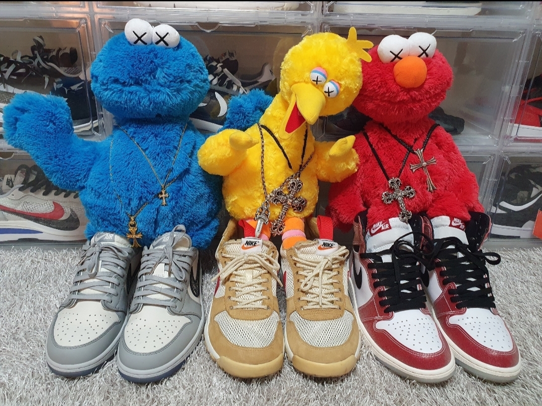 Jordan 1 x Dior Low OG, Nike x Tom Sachs Mars Yard Shoe 2.0 Space Camp 착용 스타일