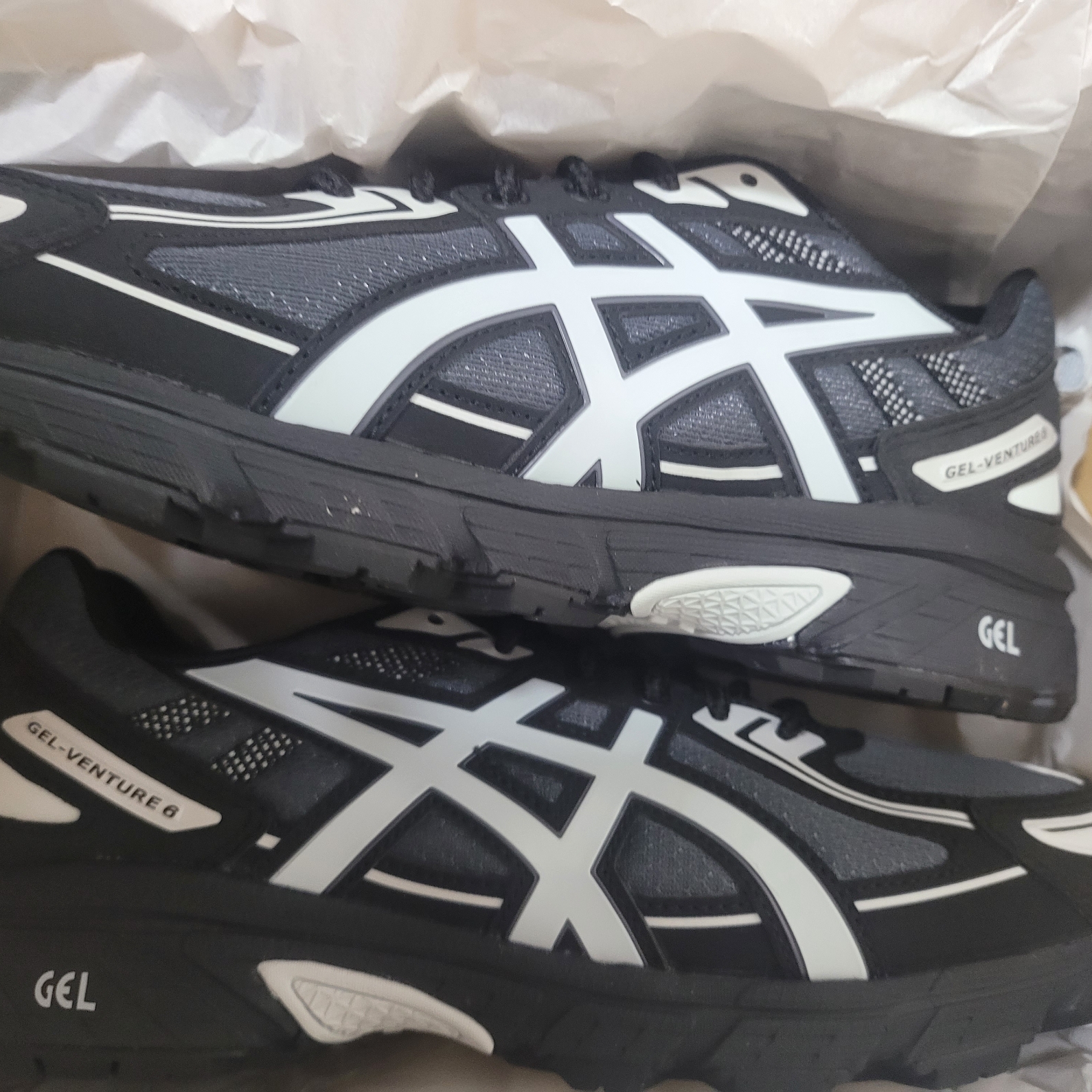 Asics Gel-Venture 6 Carrier Grey 착용 스타일