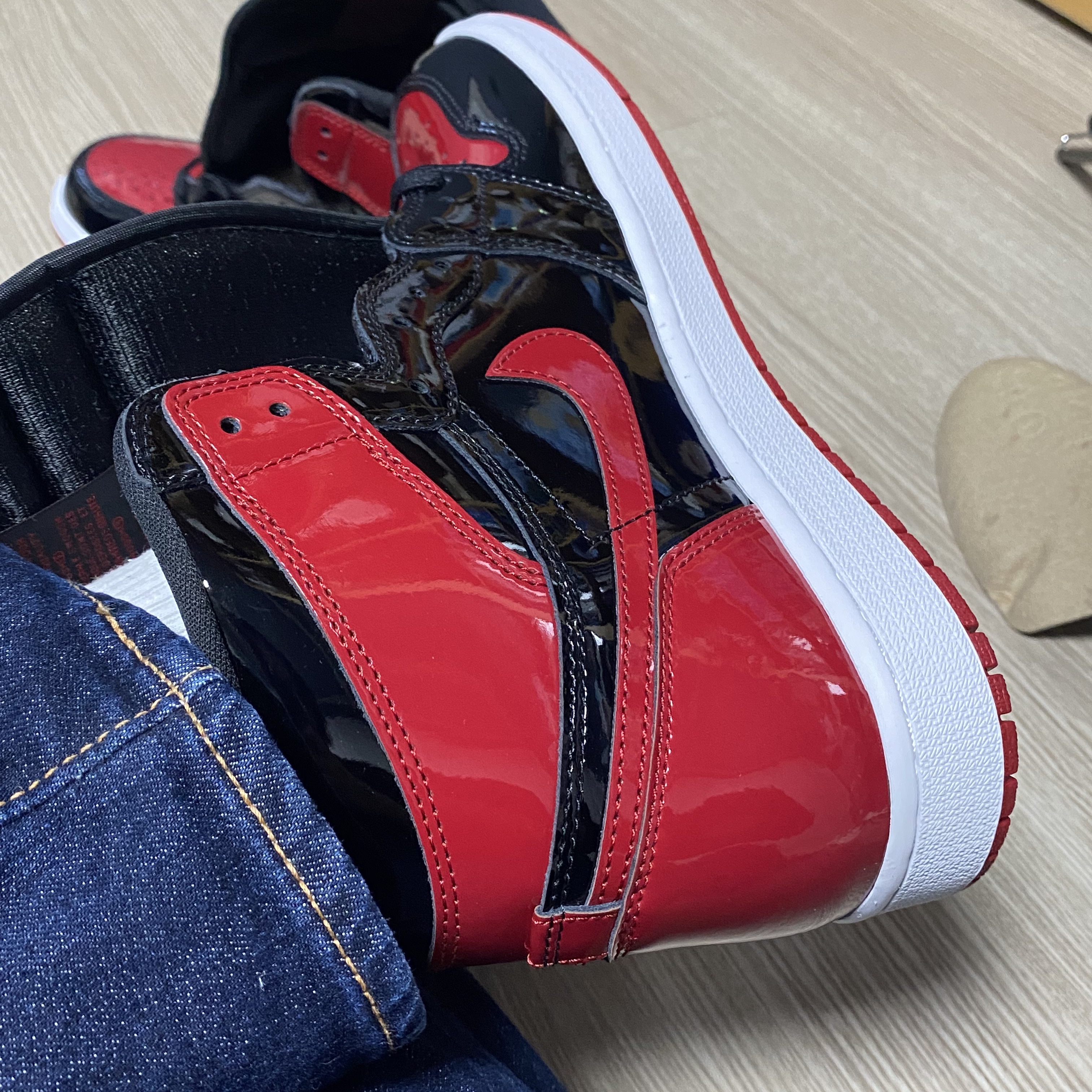 Jordan 1 Retro High OG Patent Bred 착용 스타일