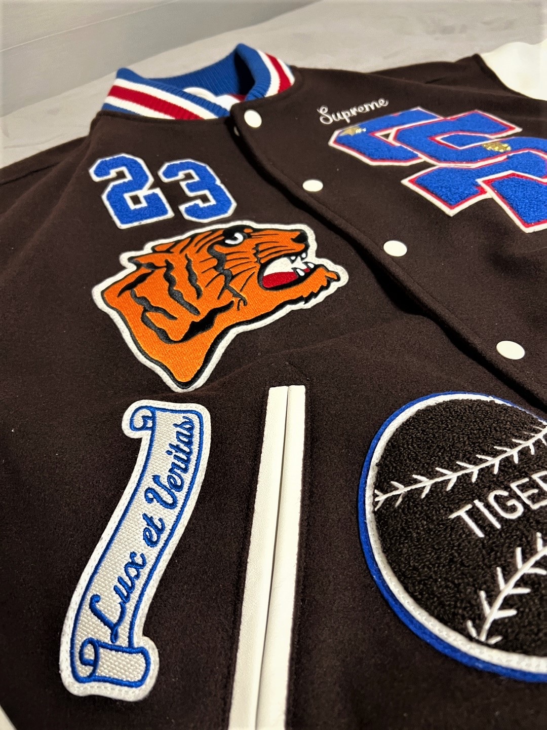 Supreme Tiger Varsity Jacket Brown - 23FW 착용 스타일