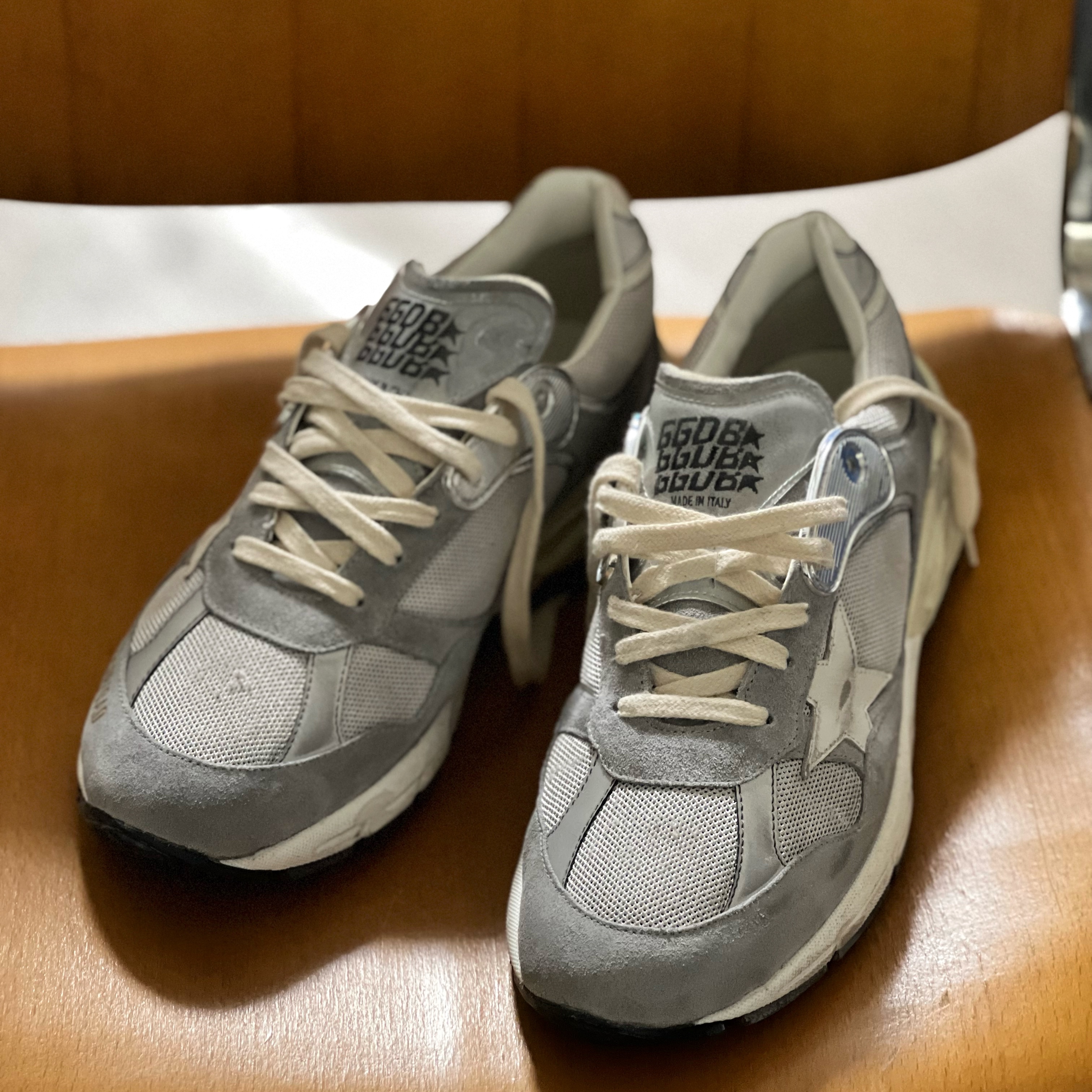 Golden Goose Dad-Star Sneakers White Silver, New Balance 992 Made in USA Grey - D Standard 착용 스타일 - 1